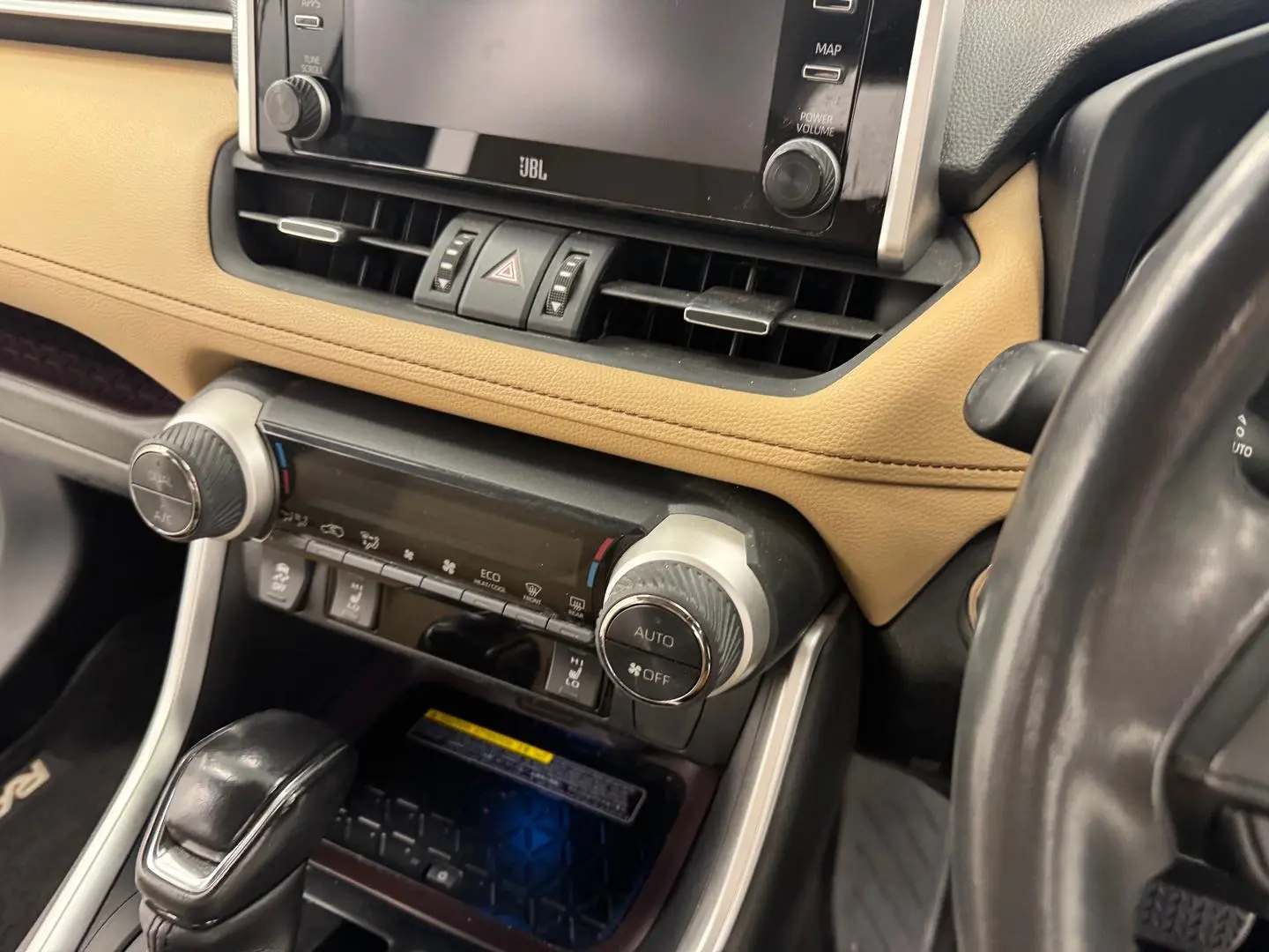 2020 Toyota RAV4 Gallery Image 19