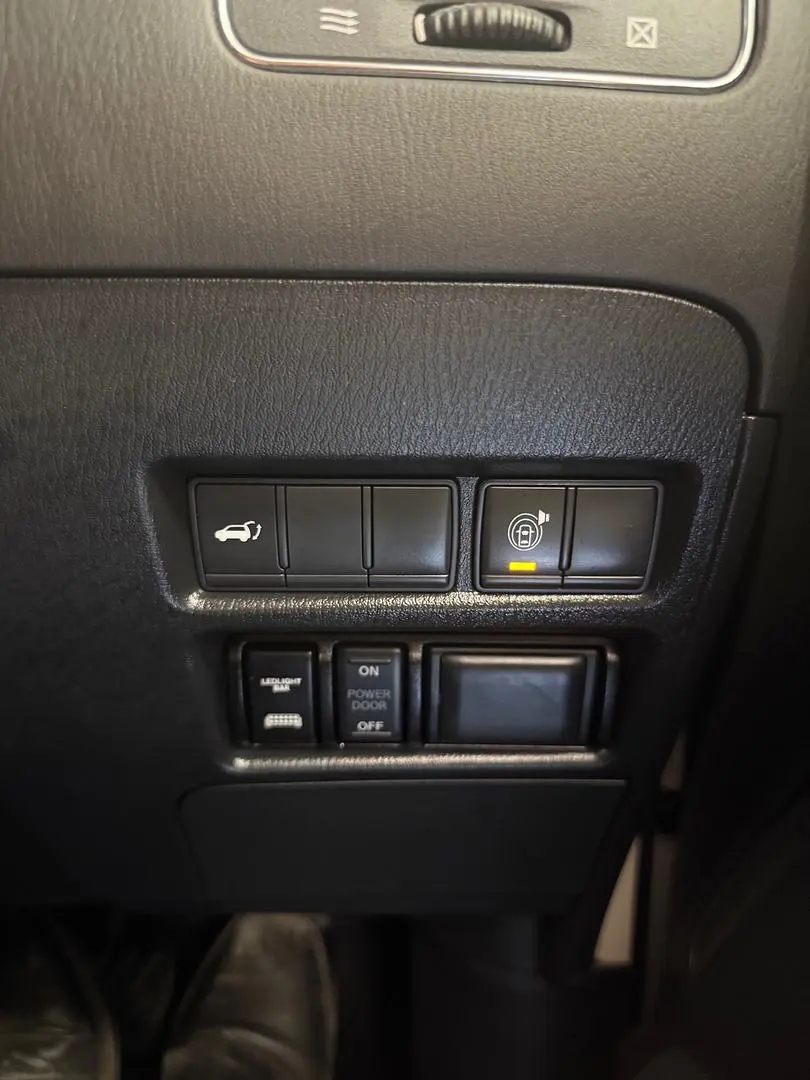 2020 Nissan Patrol Gallery Image 34