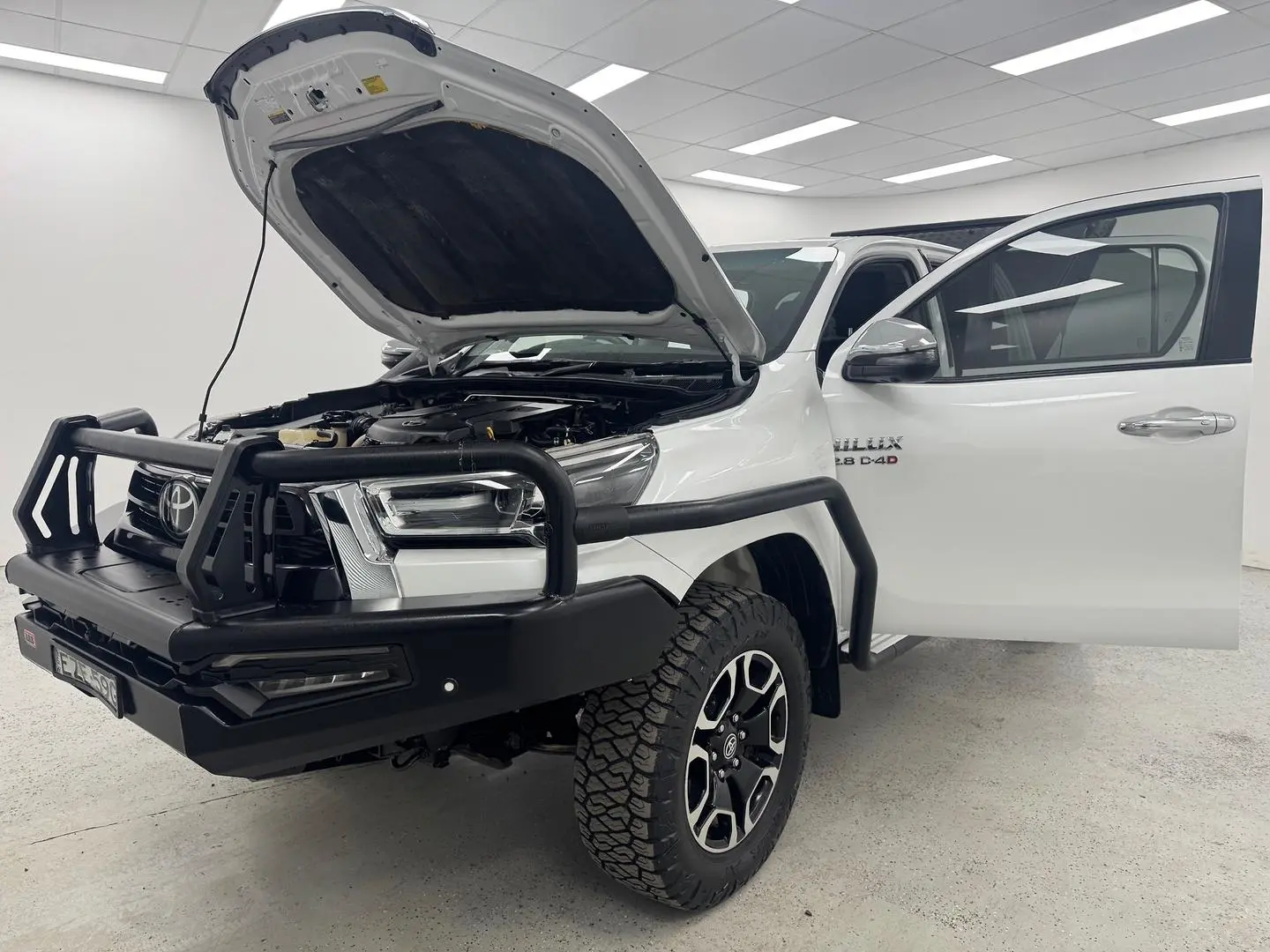 2023 Toyota Hilux Gallery Image 12