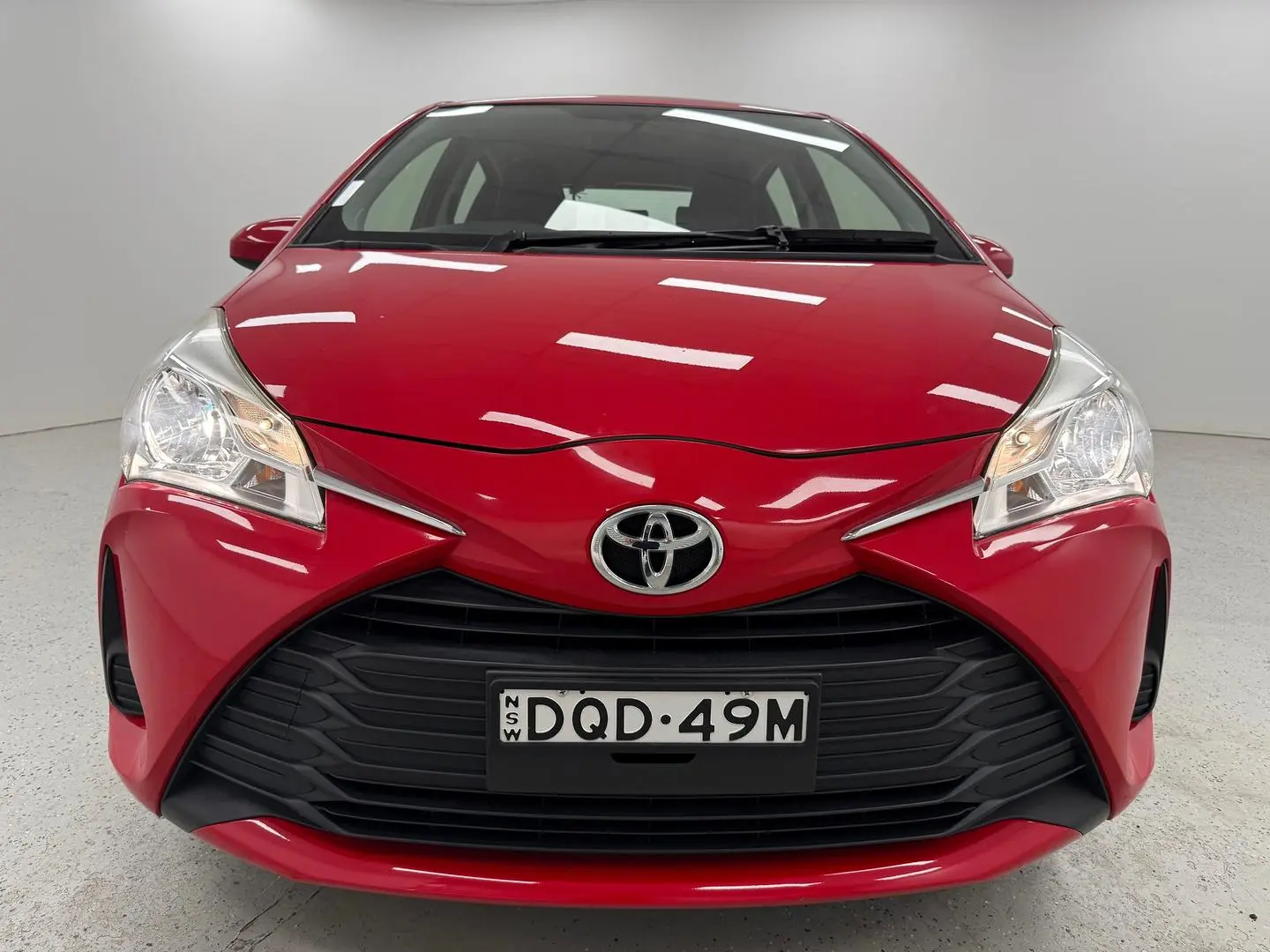 2017 Toyota Yaris Gallery Image 36