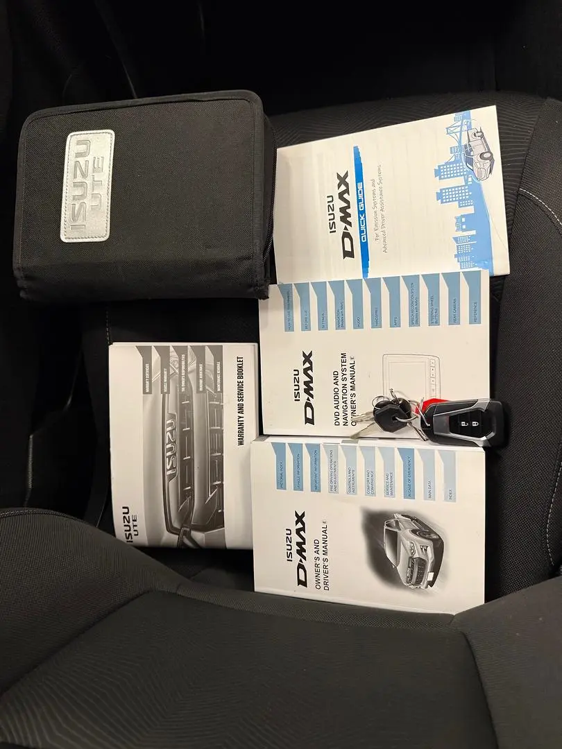 2022 Isuzu D-MAX Gallery Image 39