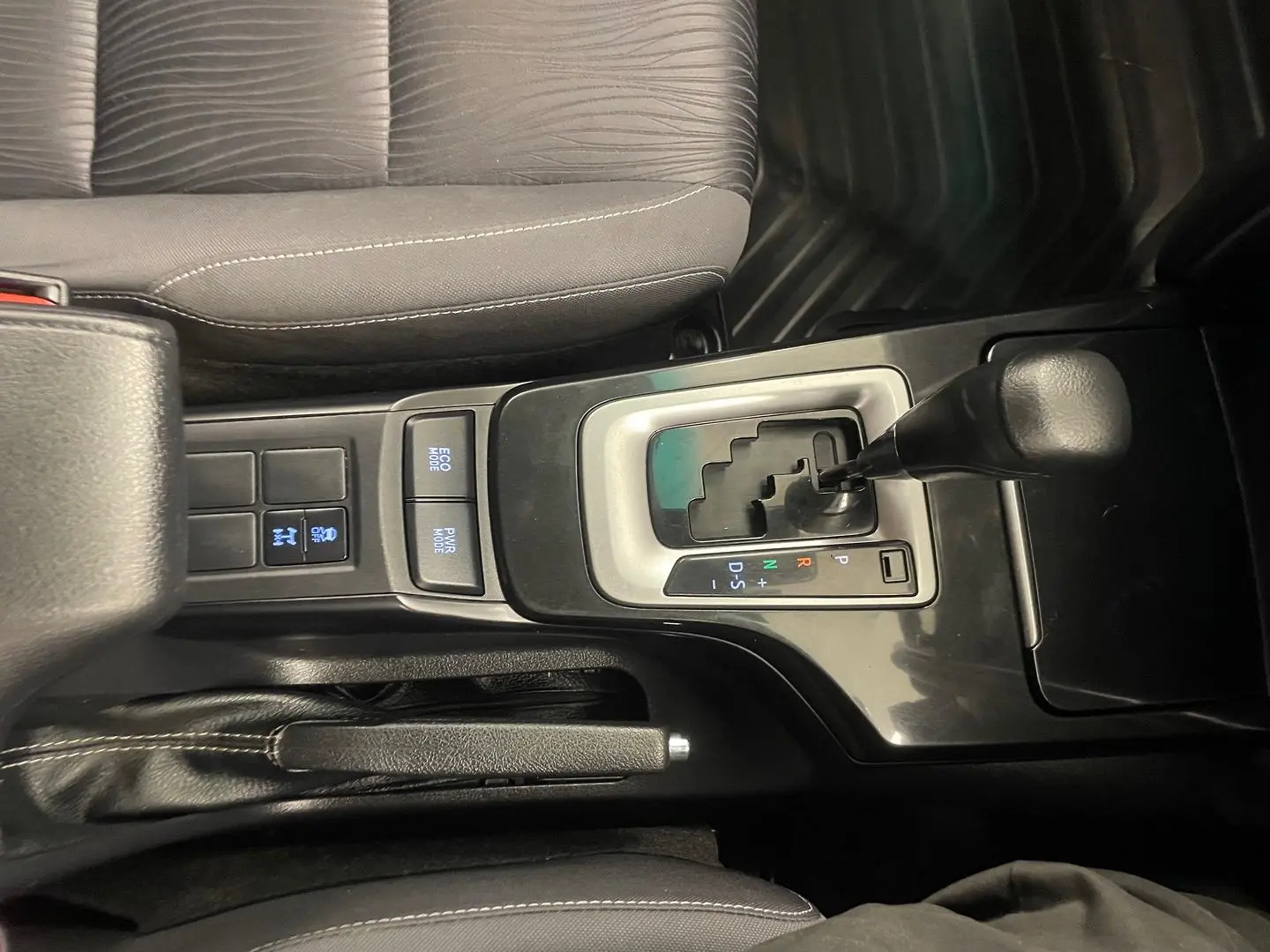 2020 Toyota Fortuner Gallery Image 27