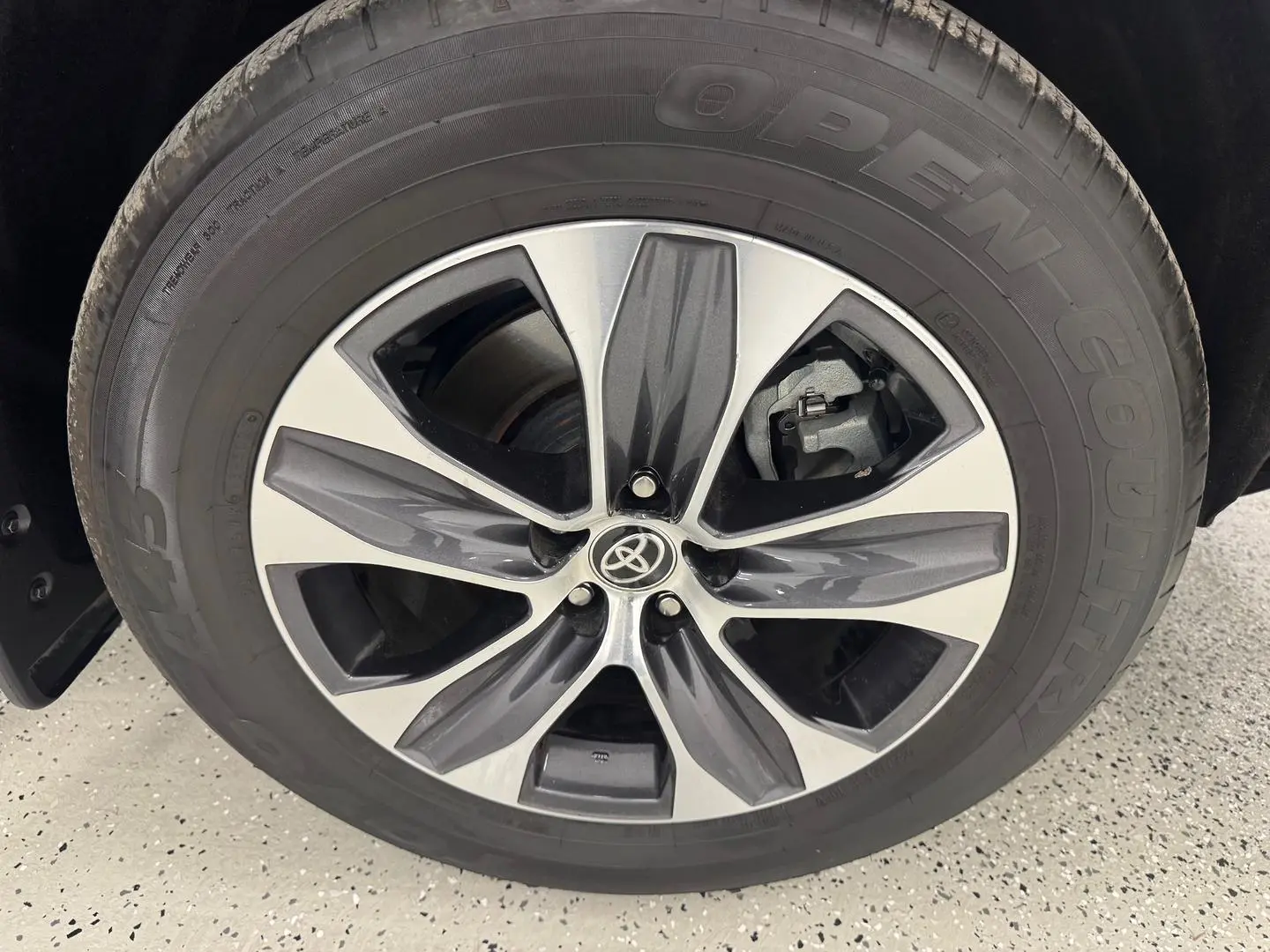 2023 Toyota Kluger Gallery Image 14