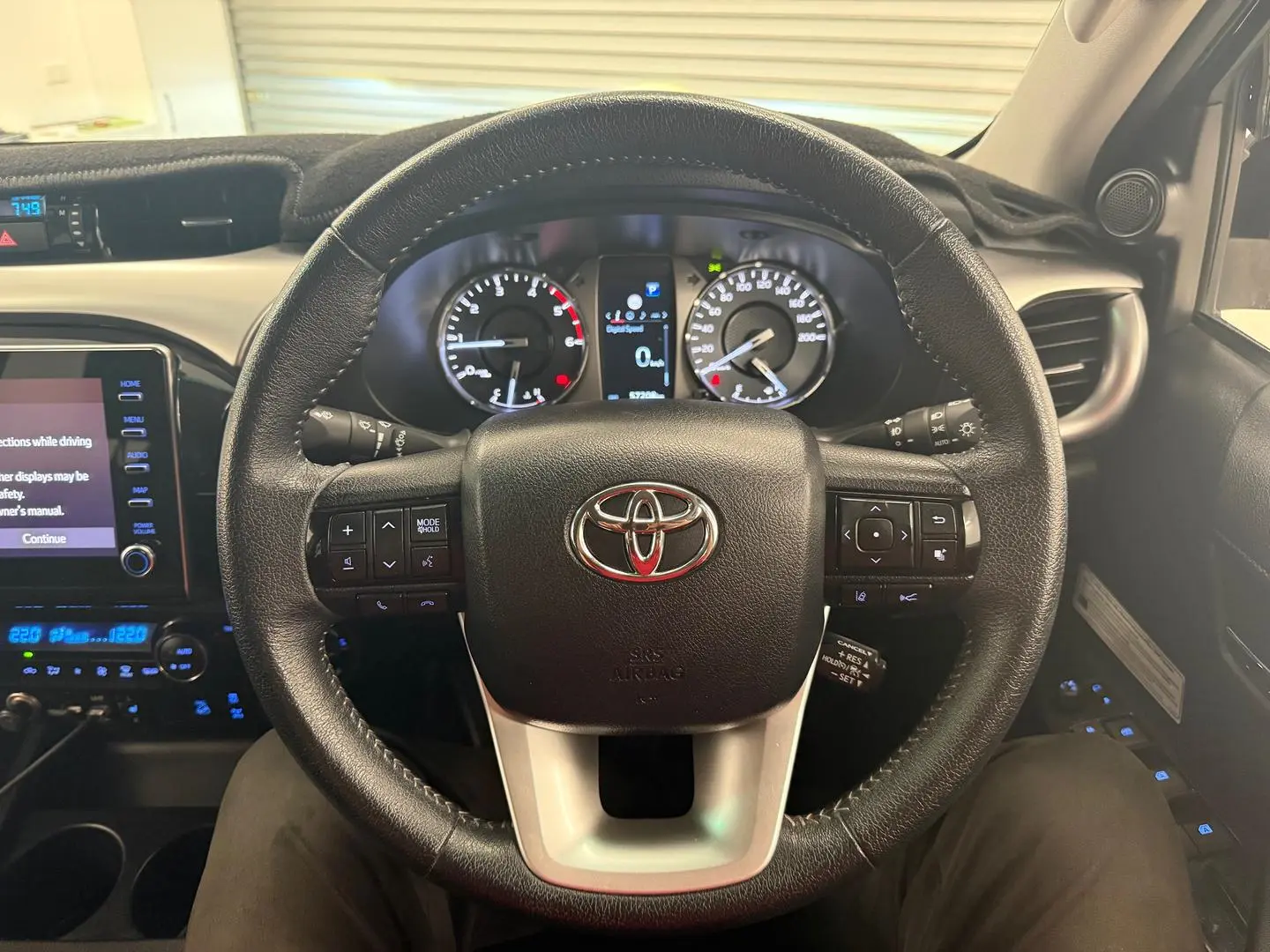 2022 Toyota Hilux Gallery Image 30