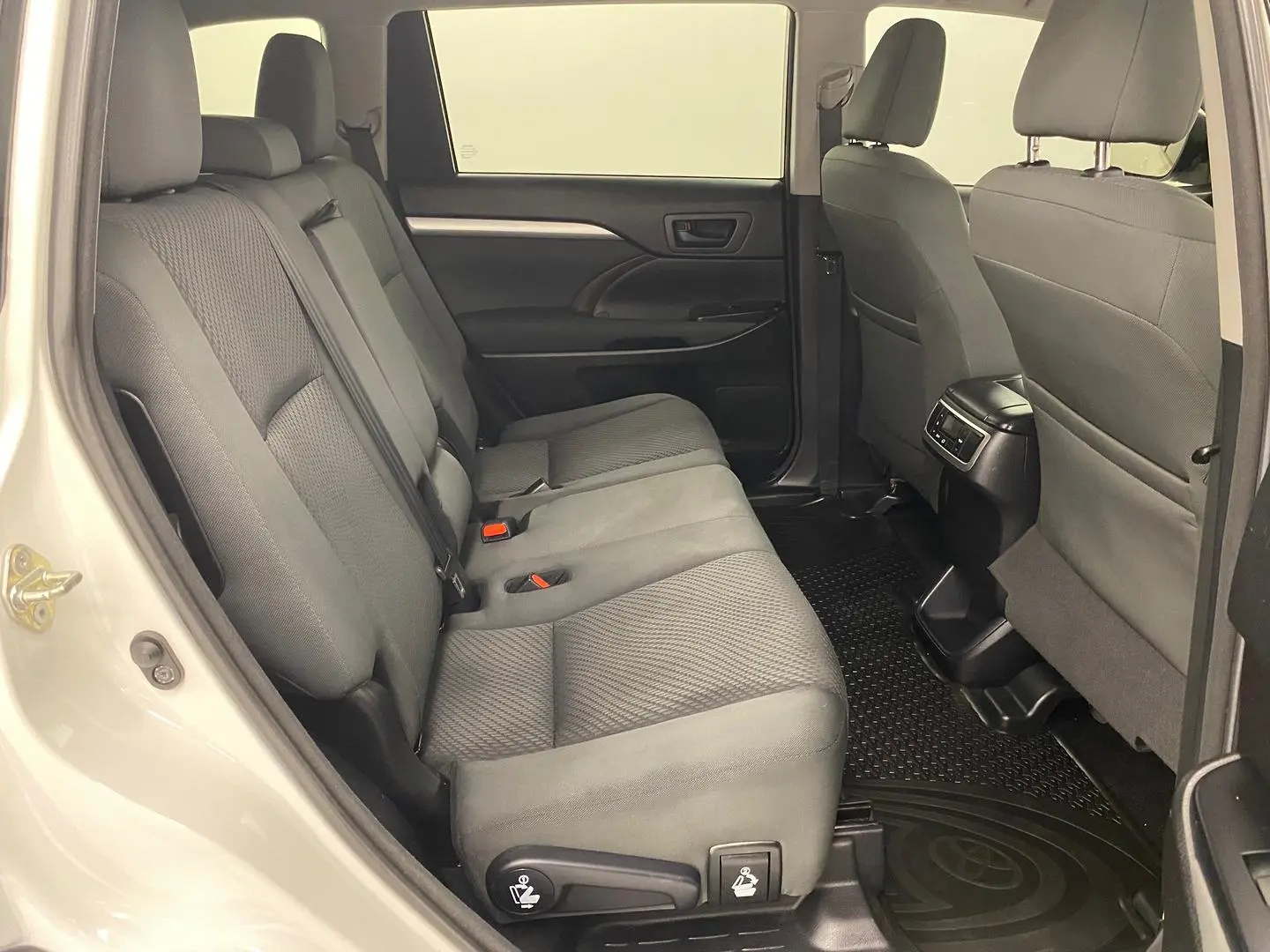 2018 Toyota Kluger Gallery Image 21