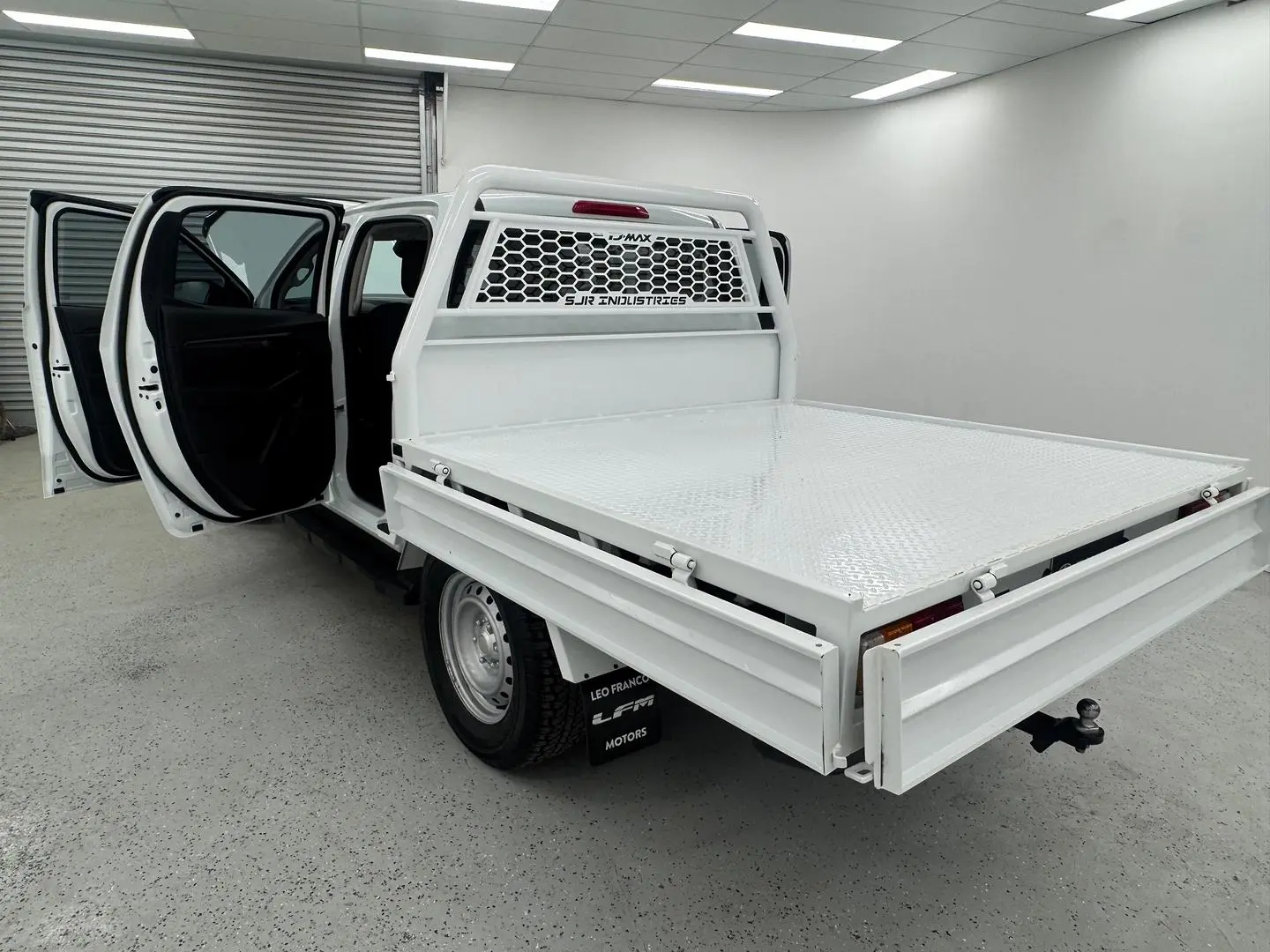 2024 Isuzu D-MAX Gallery Image 10
