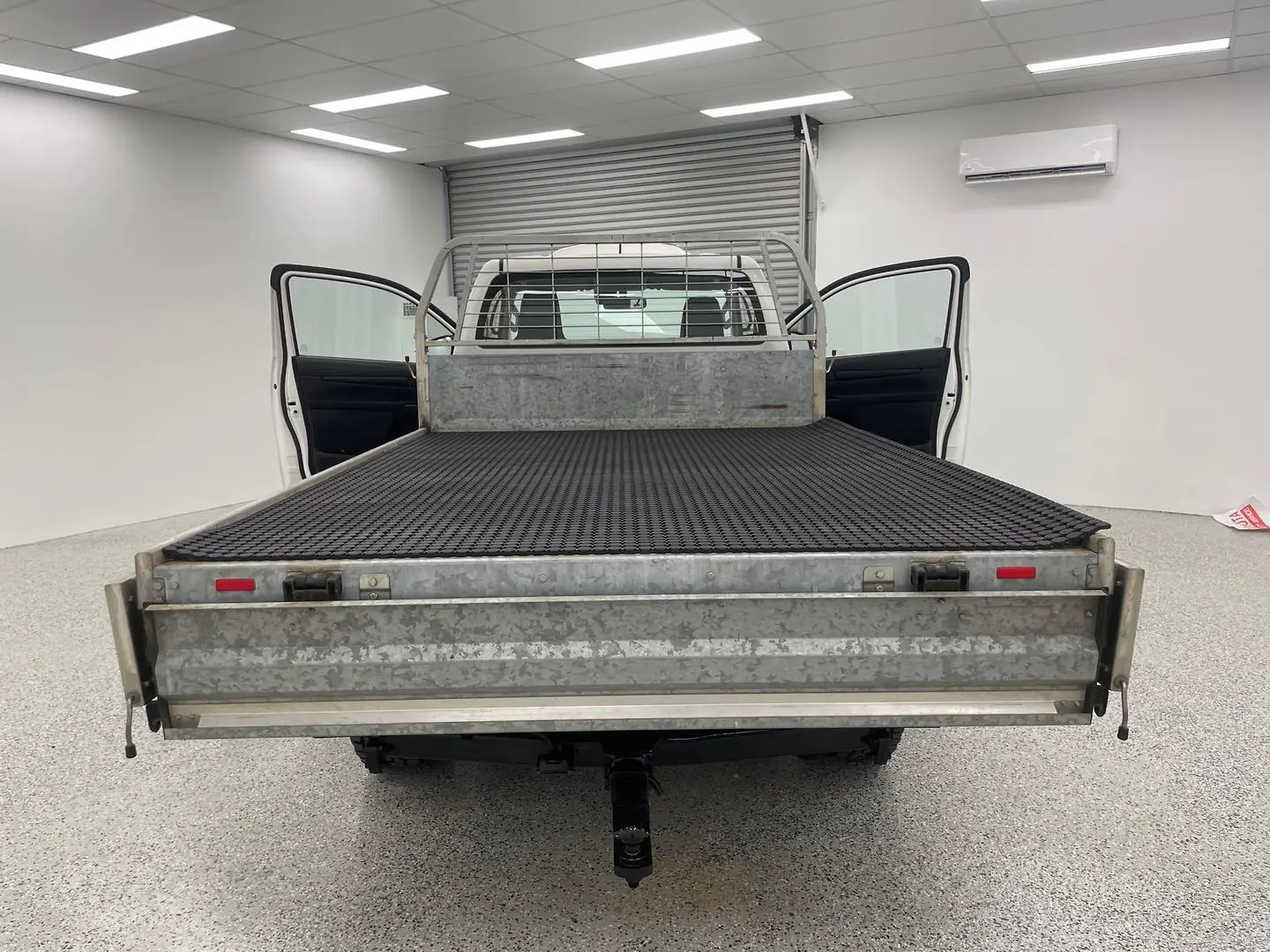 2020 Toyota Hilux Gallery Image 11