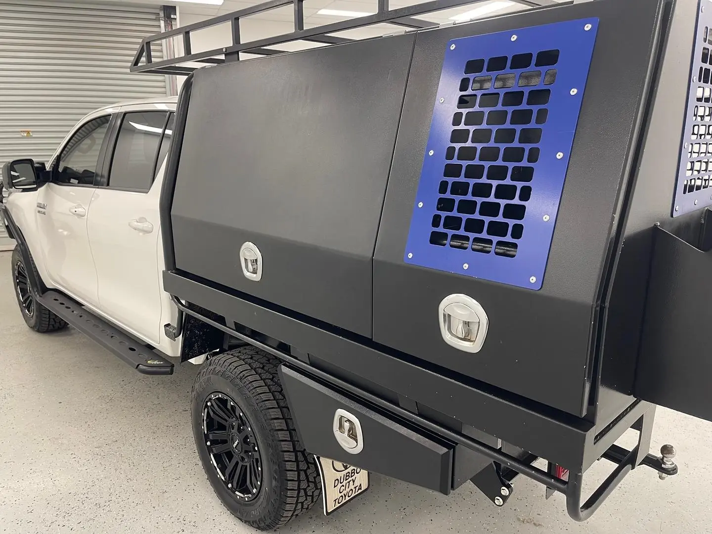 2025 Toyota Hilux Gallery Image 5