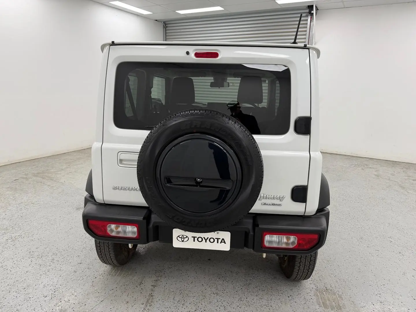 2023 Suzuki Jimny Gallery Image 4