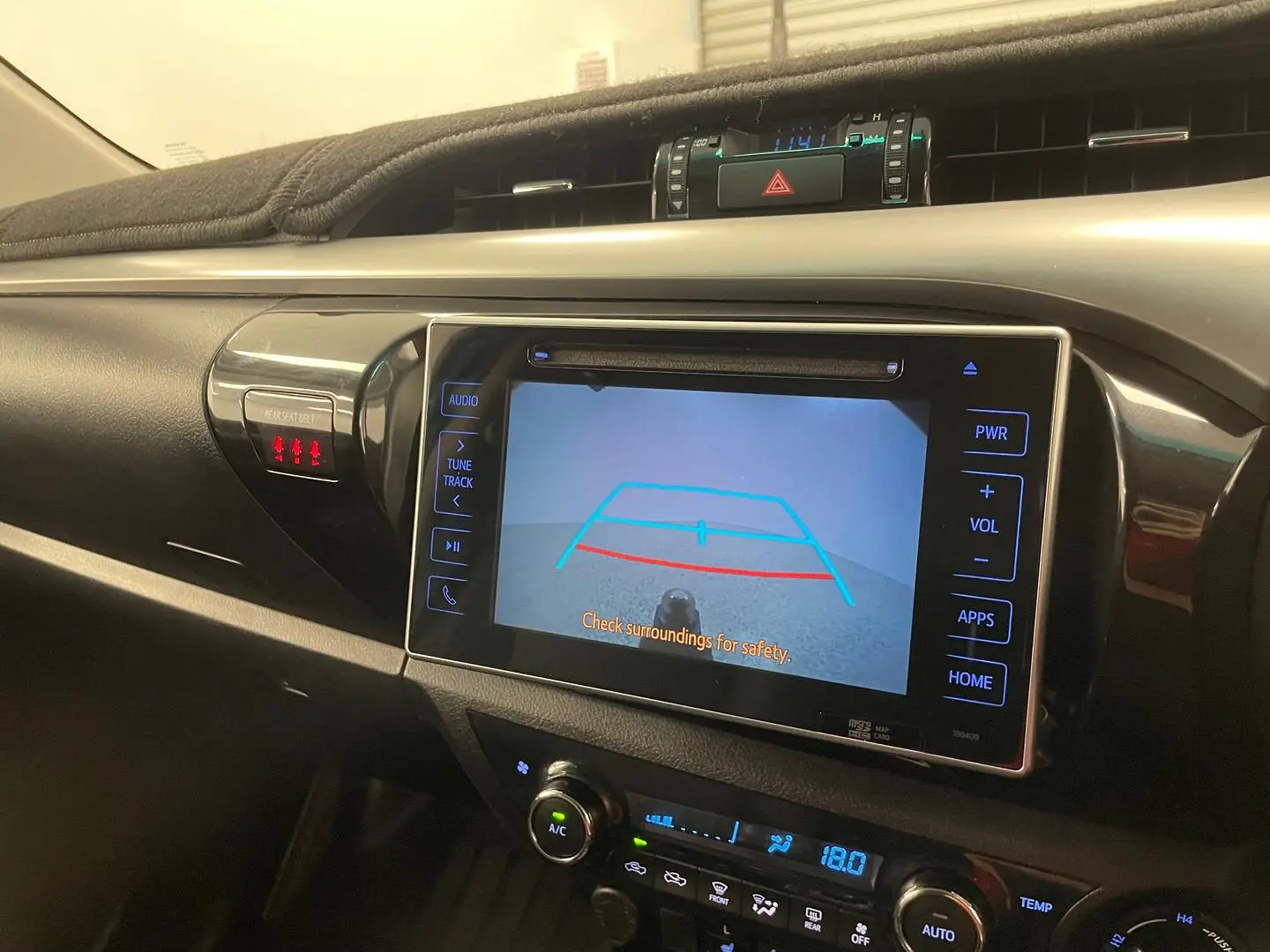 2018 Toyota Hilux Gallery Image 28