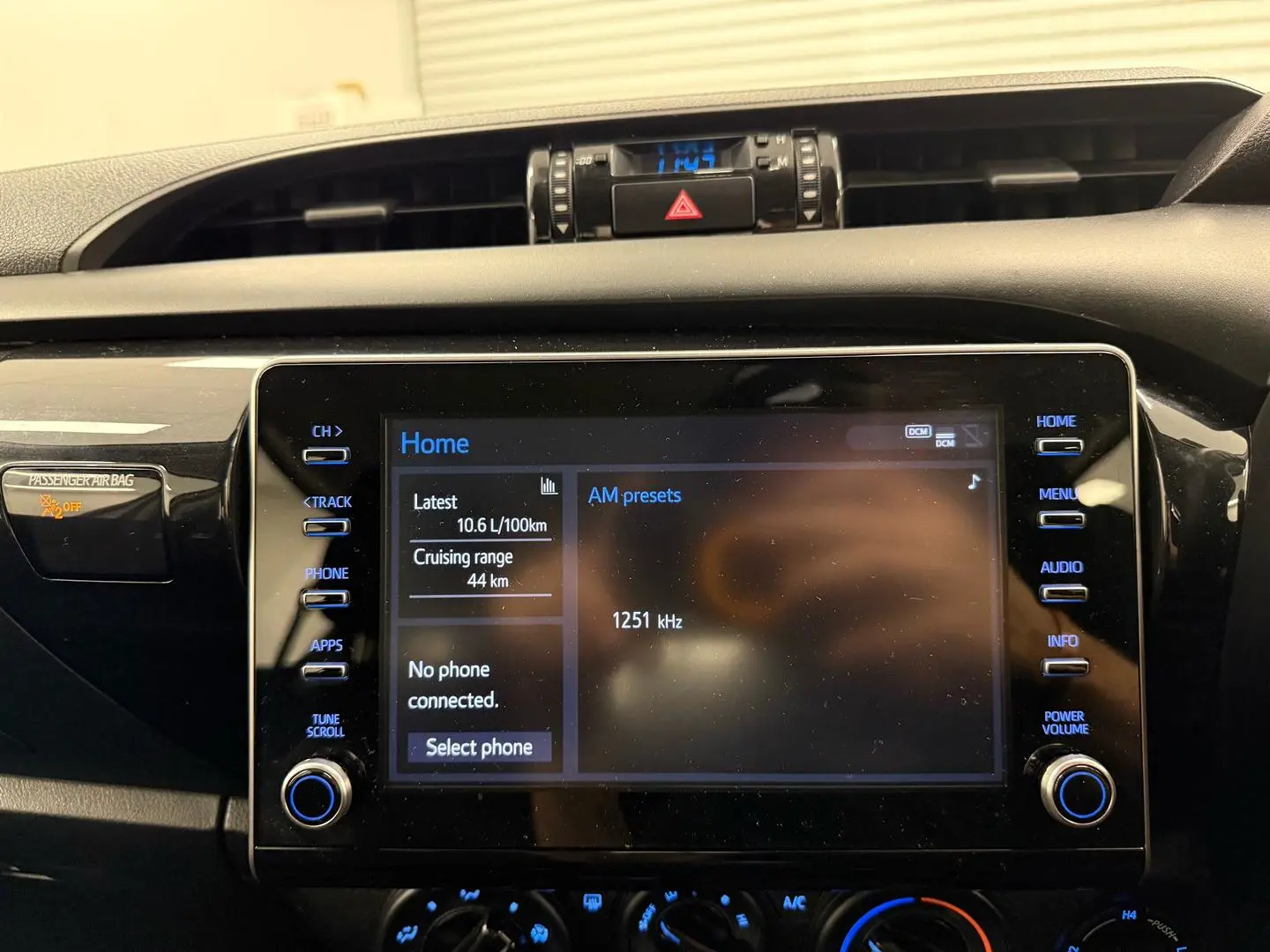 2022 Toyota Hilux Gallery Image 30