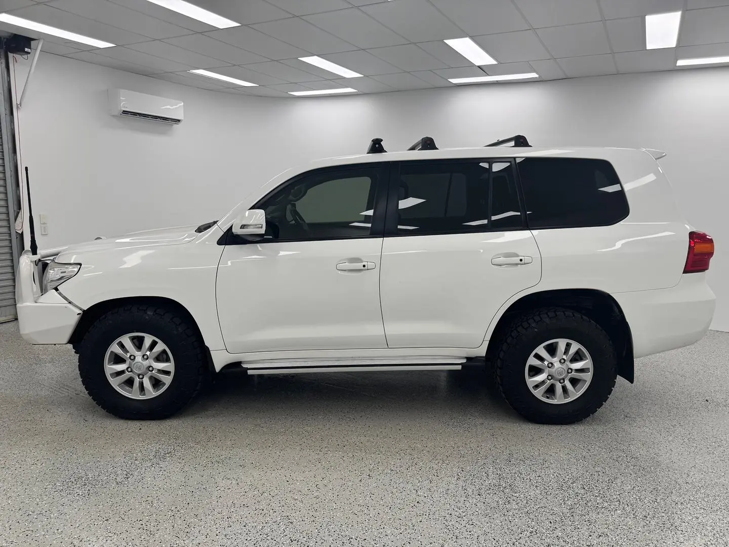 2015 Toyota Landcruiser Gallery Image 6