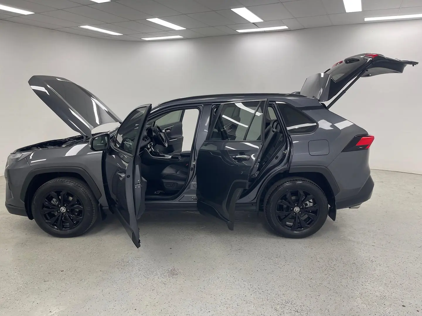 2022 Toyota RAV4 Gallery Image 12