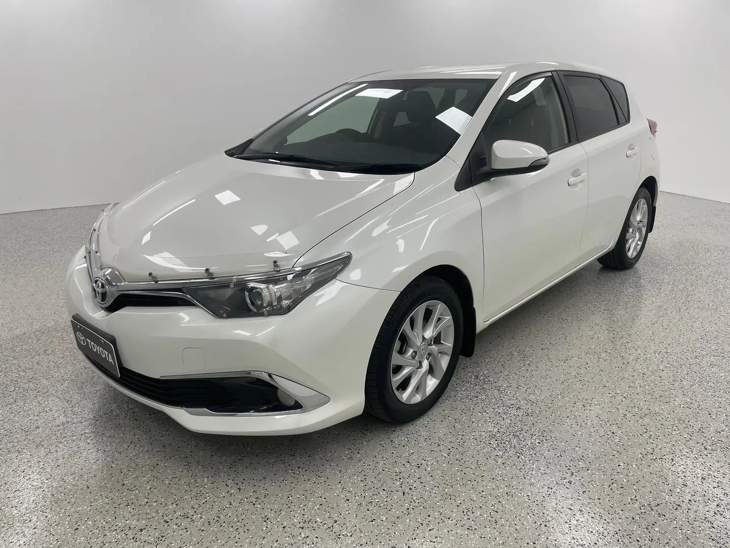 2017 Toyota Corolla Gallery Image 7