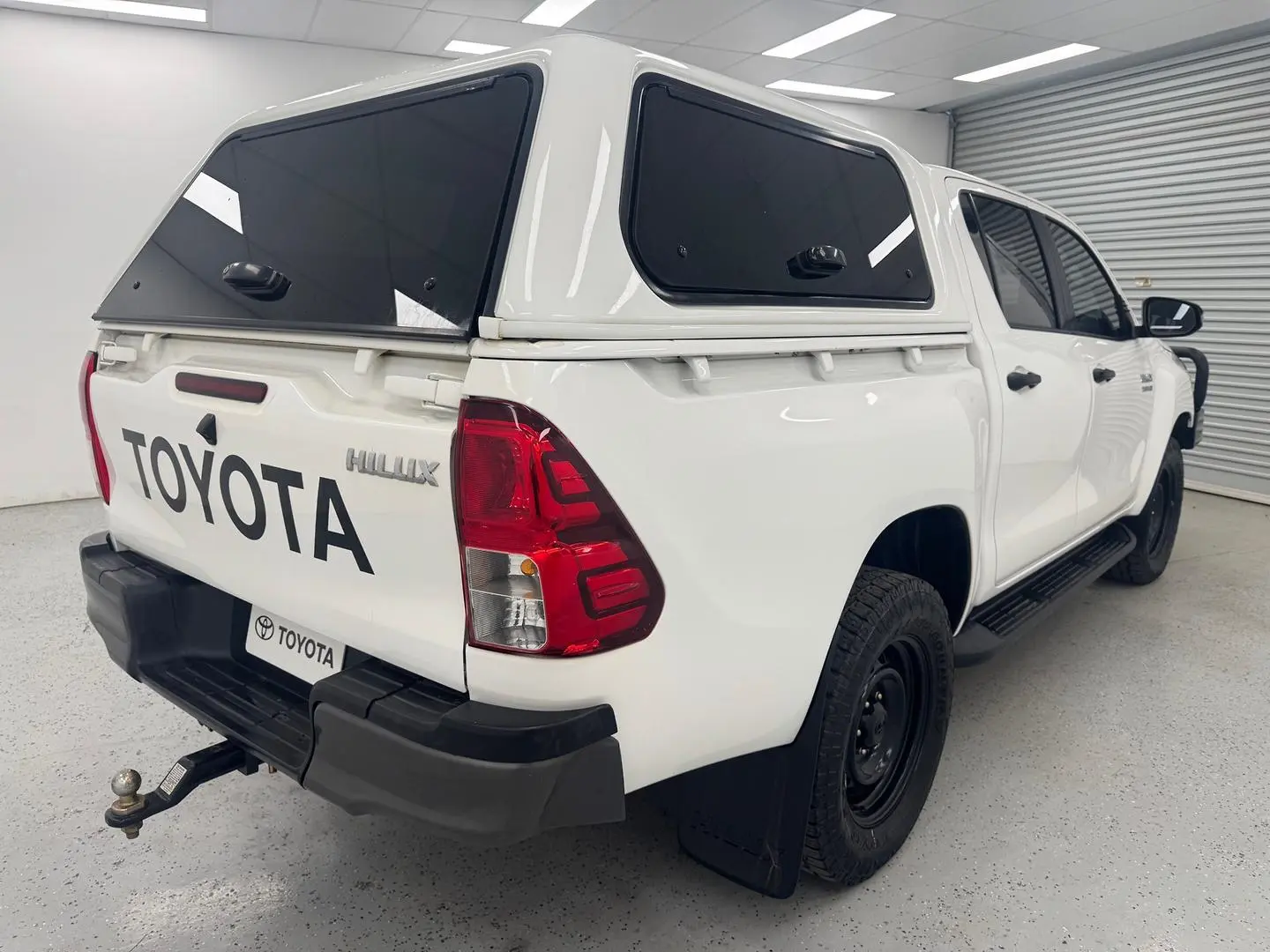 2021 Toyota Hilux Gallery Image 3