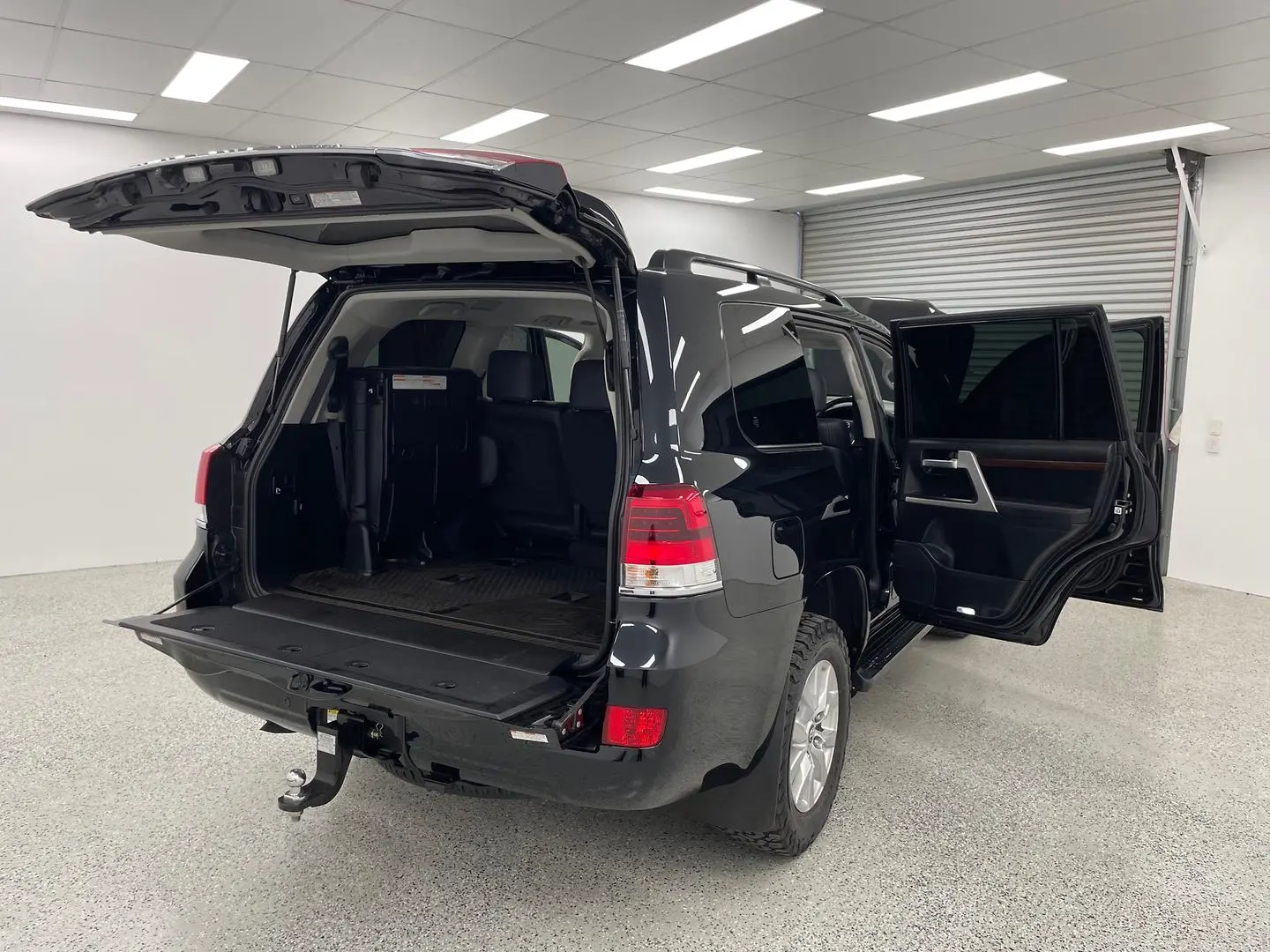 2020 Toyota Landcruiser Gallery Image 12