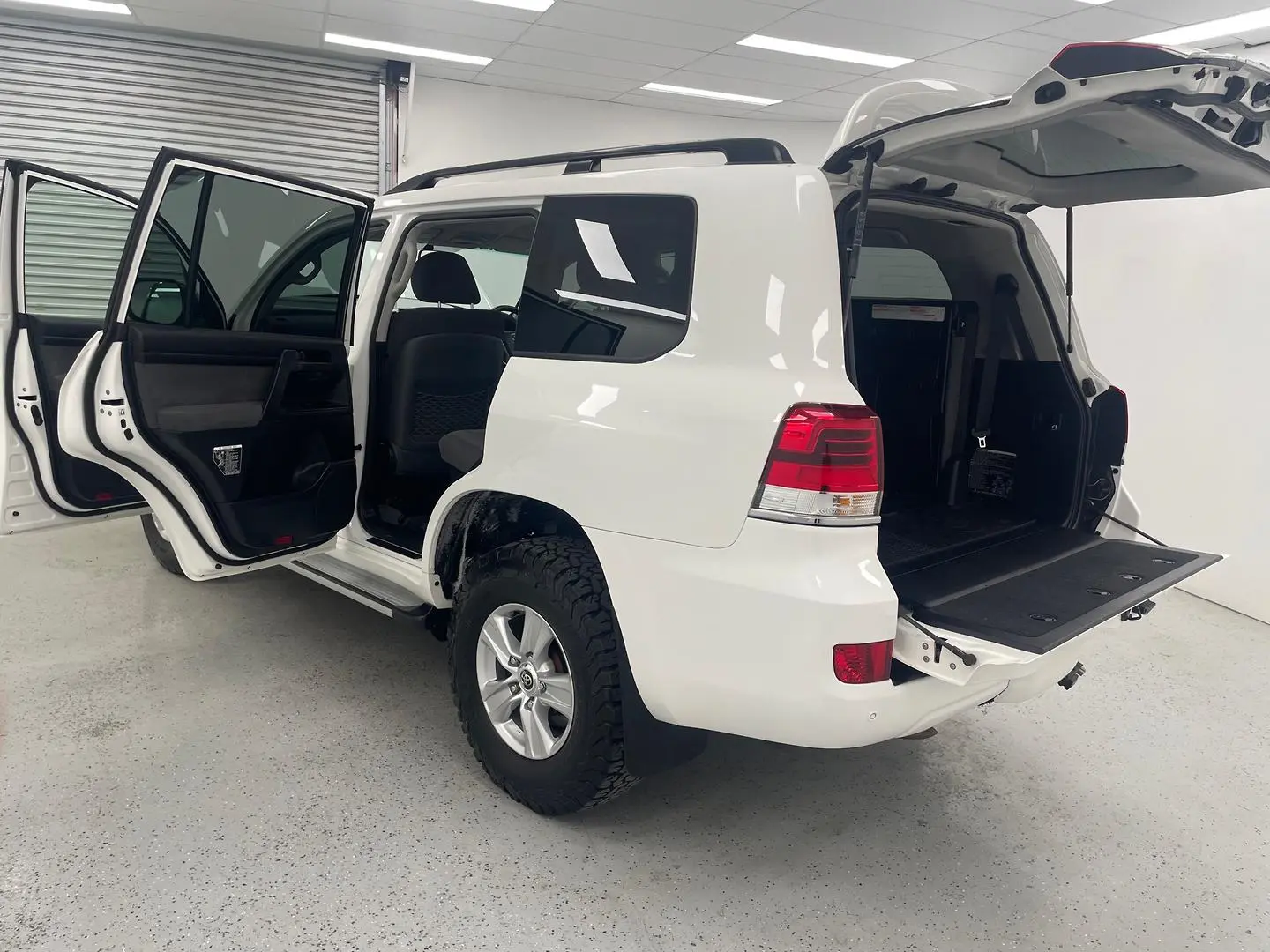 2020 Toyota Landcruiser Gallery Image 12
