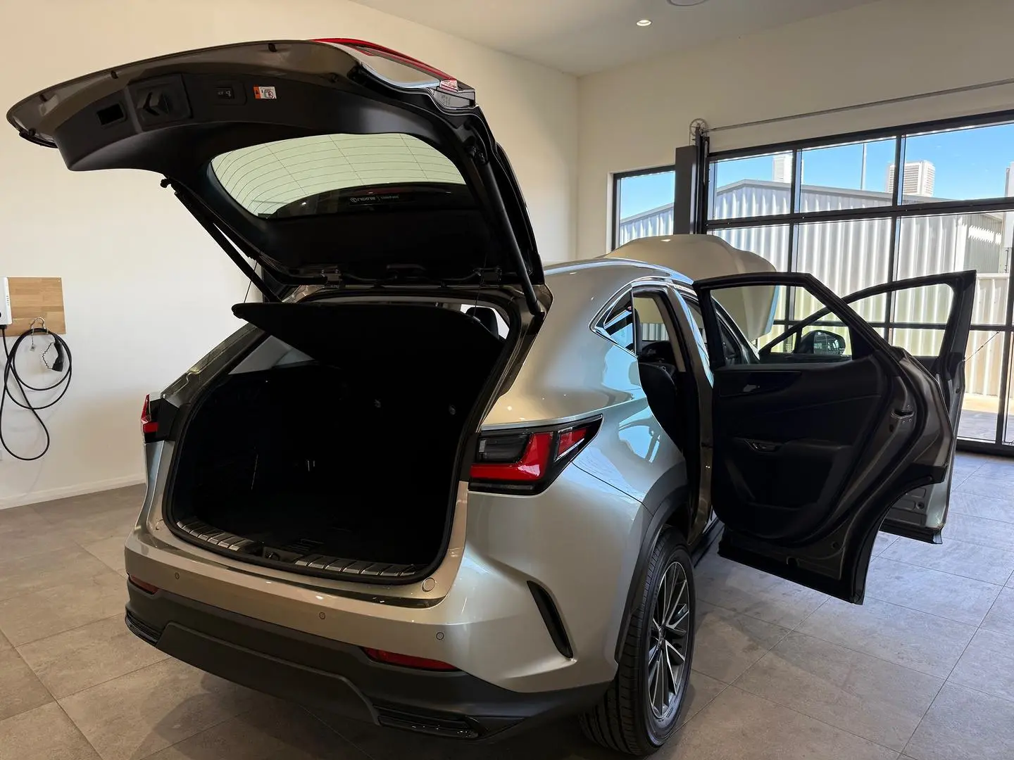 2025 Lexus NX Gallery Image 17