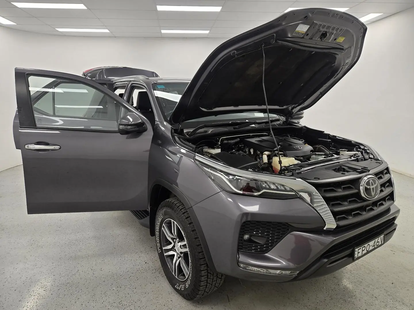 2023 Toyota Fortuner Gallery Image 8