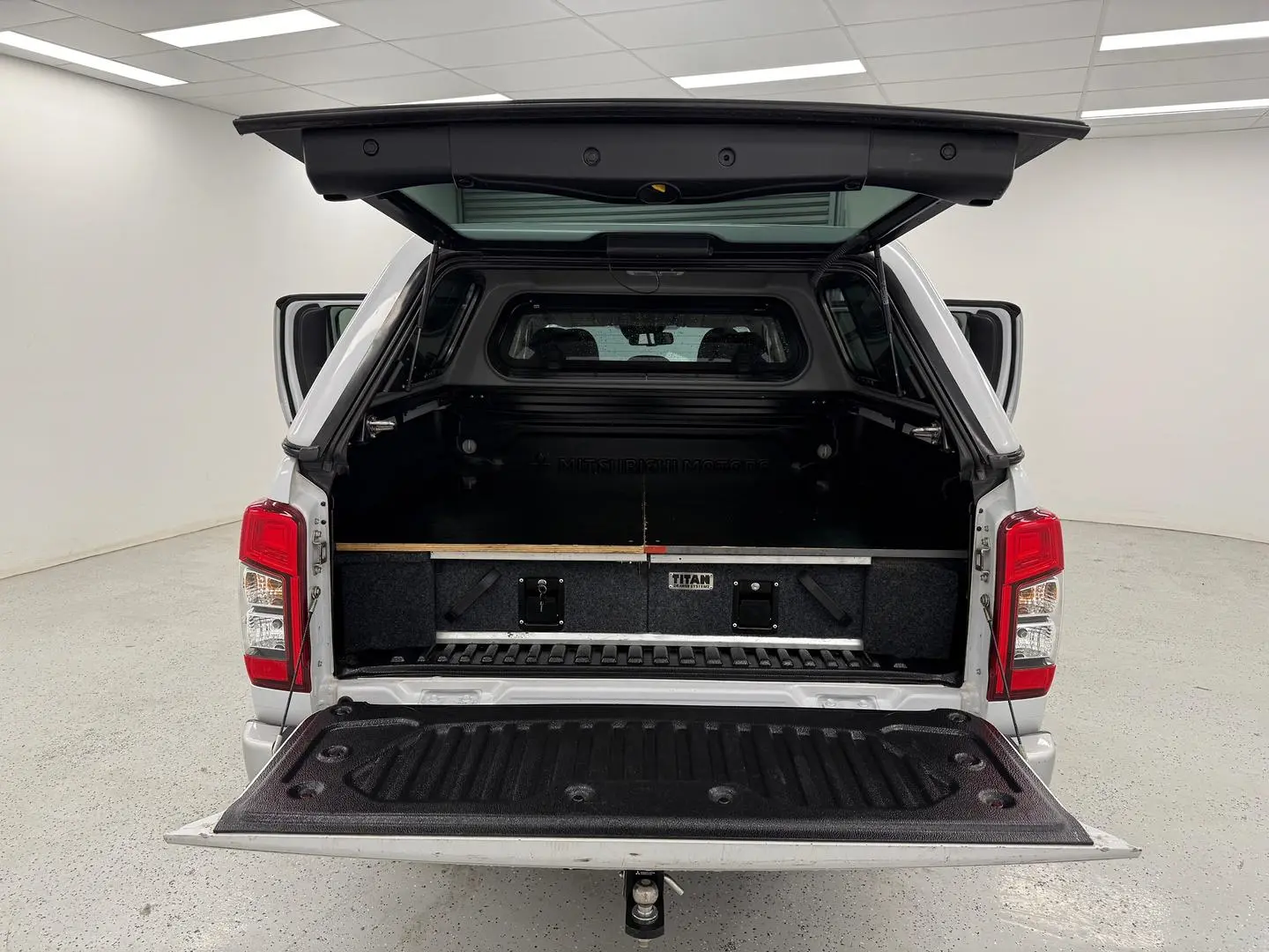 2021 Mitsubishi Triton Gallery Image 14