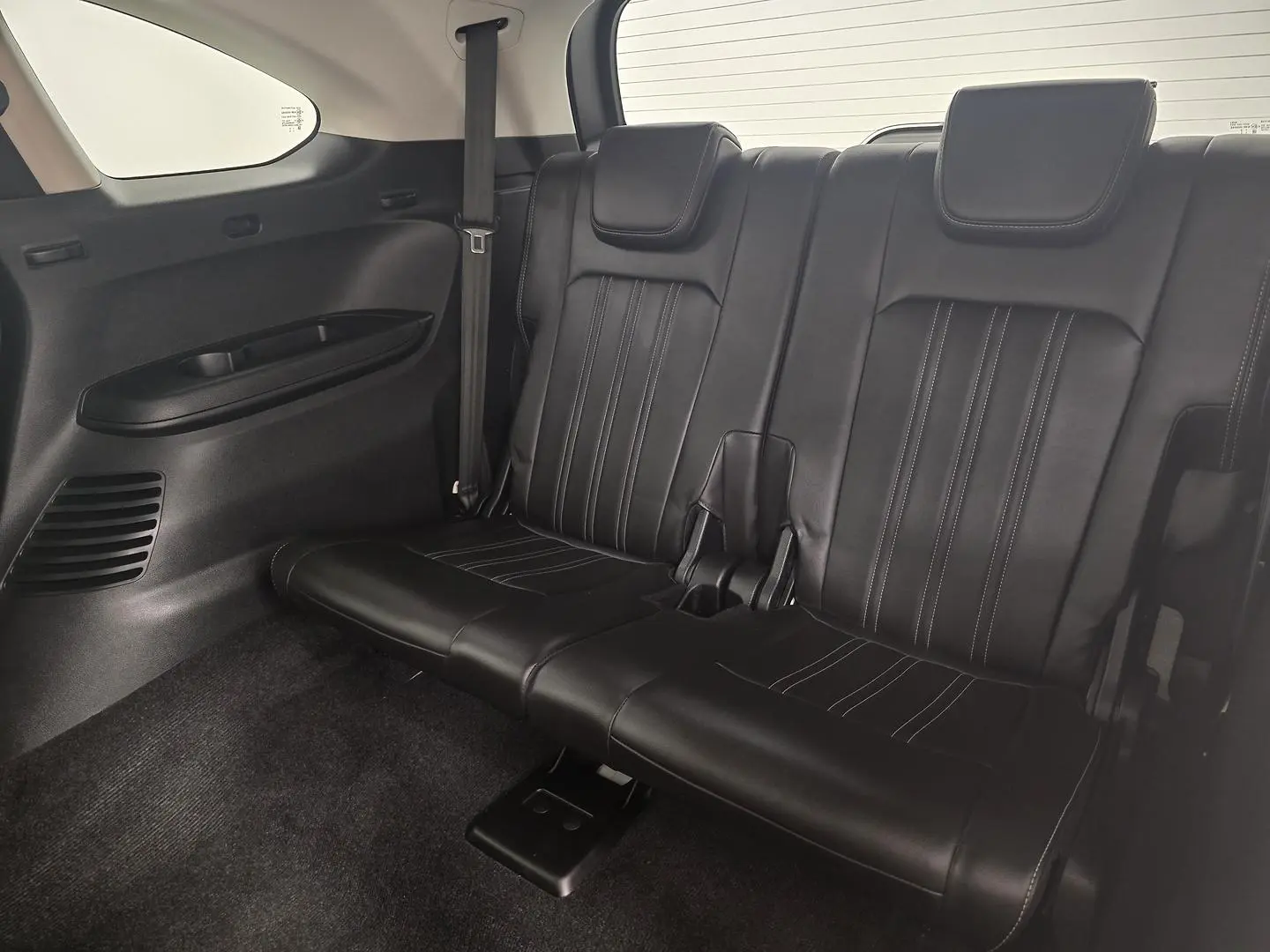 2023 Isuzu MU-X Gallery Image 31