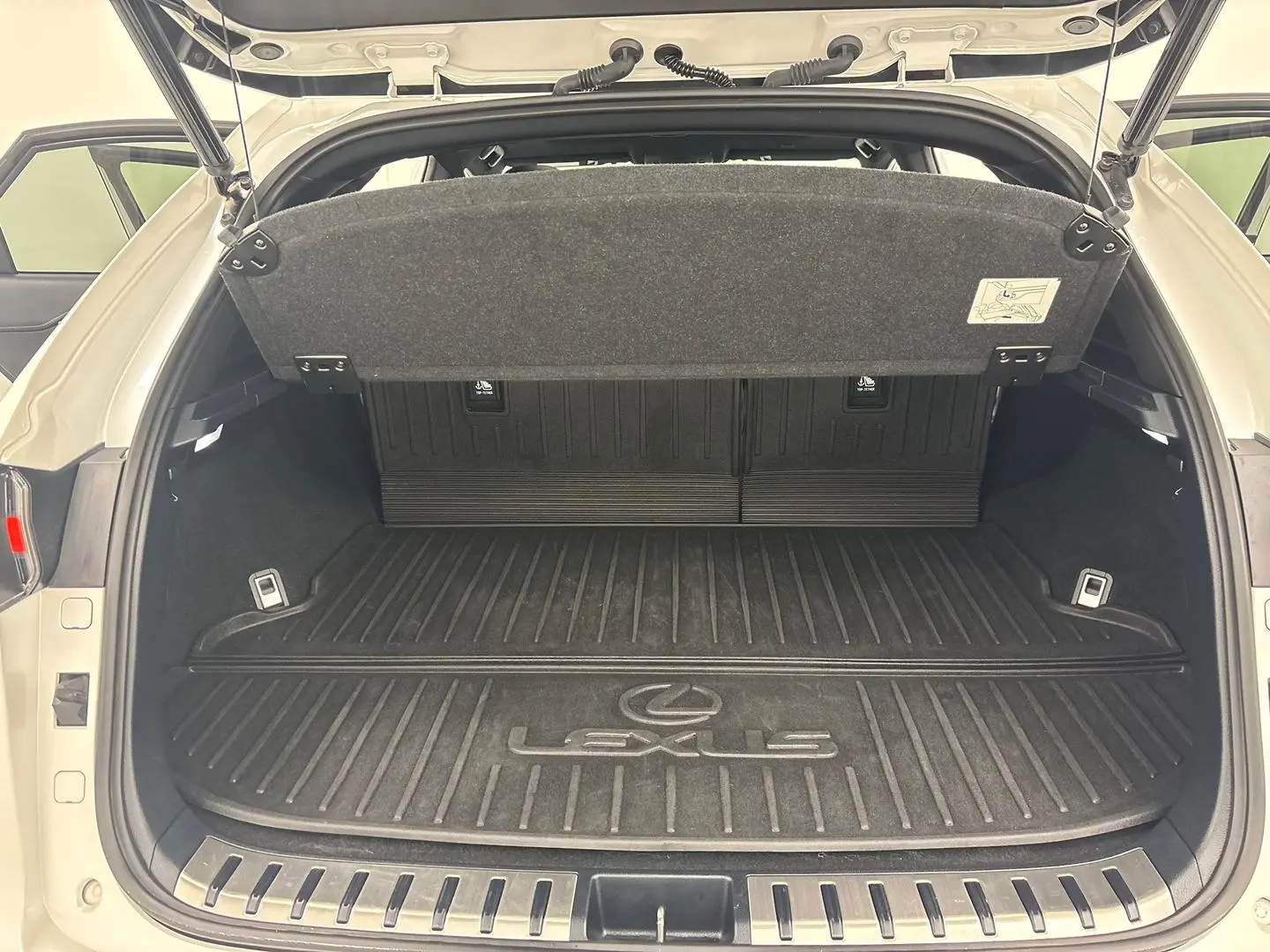2021 Lexus NX Gallery Image 21