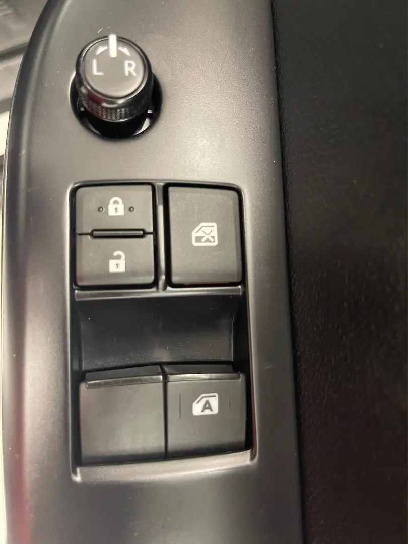 2024 Toyota Hilux Gallery Image 19