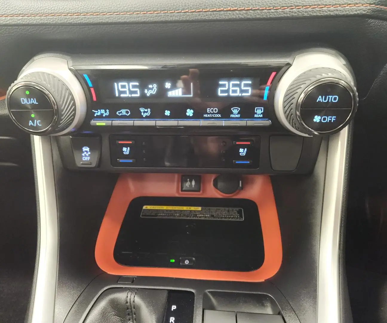 2019 Toyota RAV4 Gallery Image 30