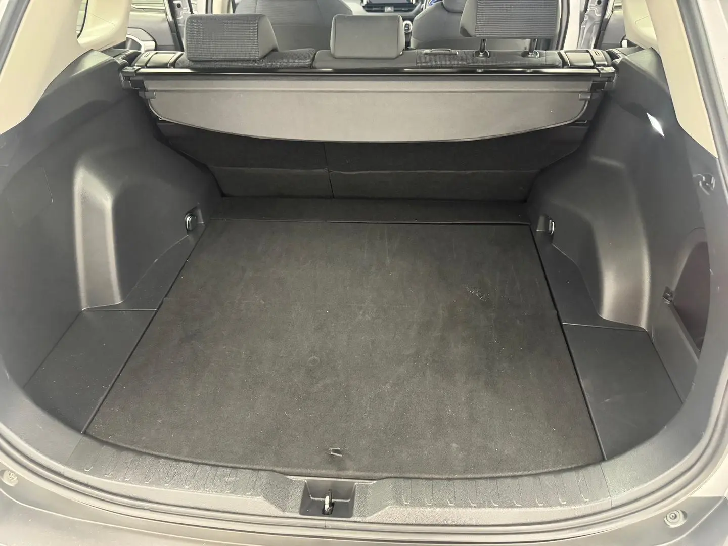 2024 Toyota RAV4 Gallery Image 29