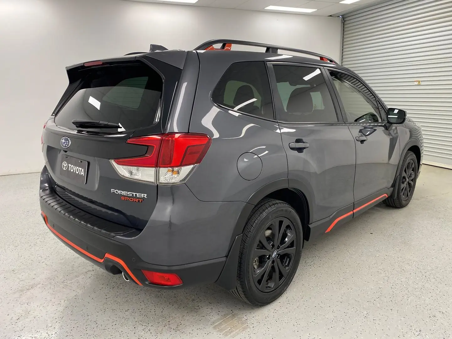 2021 Subaru Forester Gallery Image 3