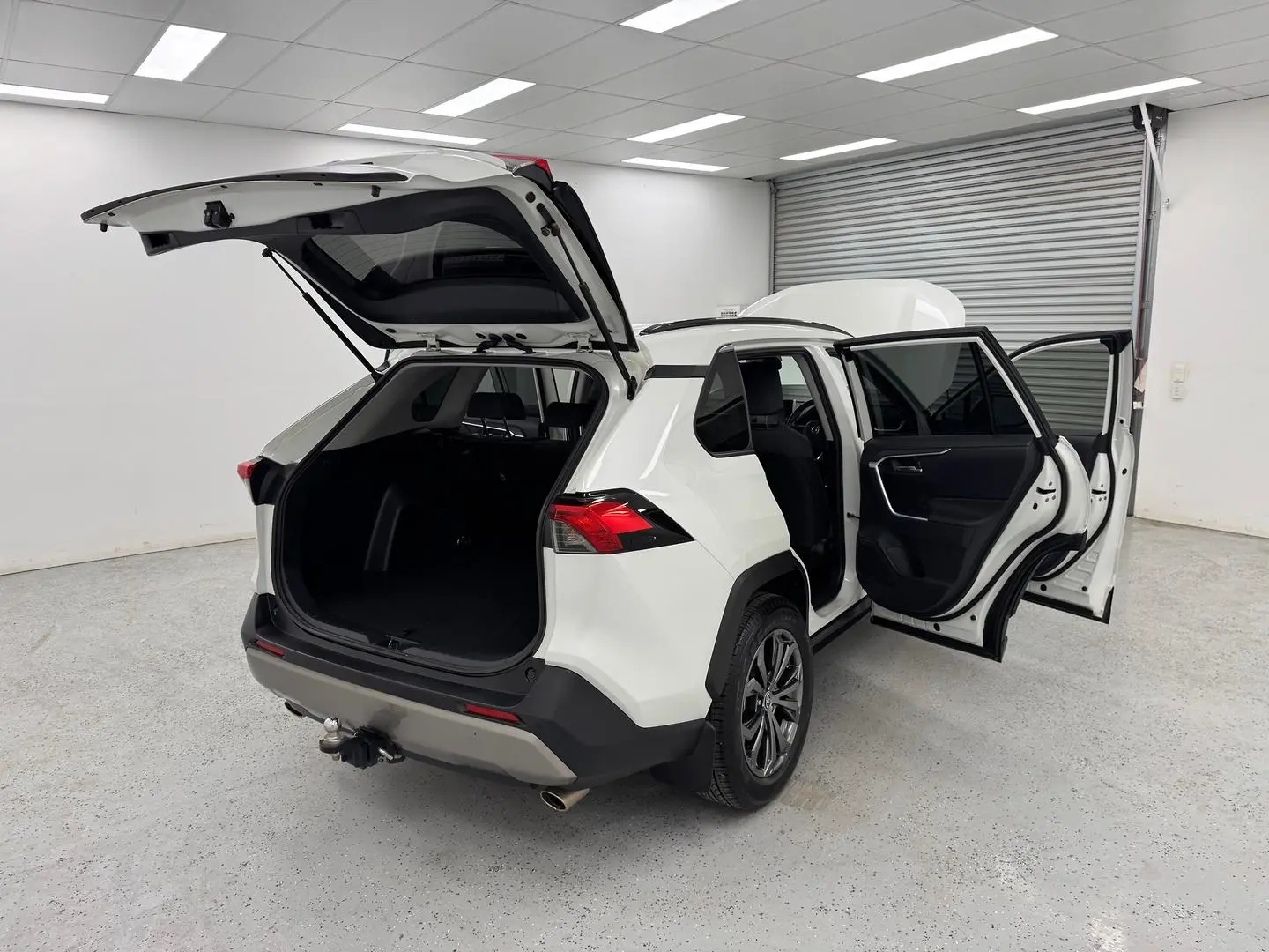 2022 Toyota RAV4 Gallery Image 10