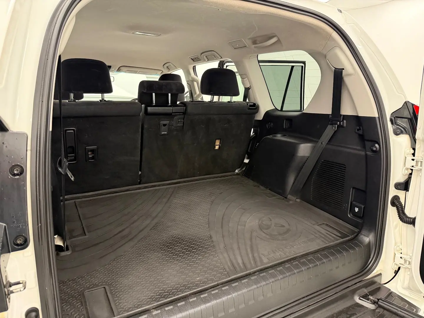 2020 Toyota Landcruiser Prado Gallery Image 15