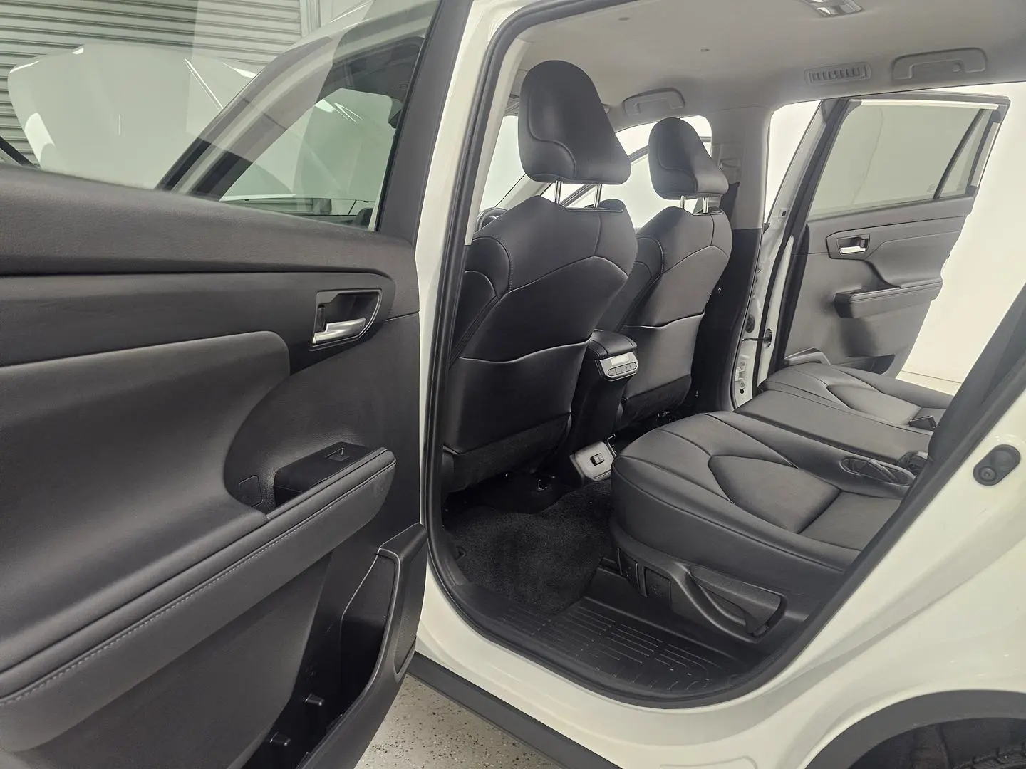 2021 Toyota Kluger Gallery Image 13