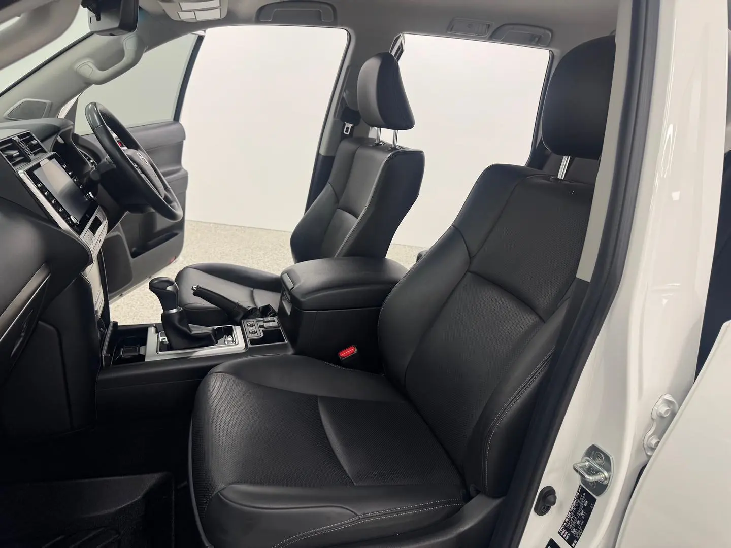 2024 Toyota Landcruiser Prado Gallery Image 29