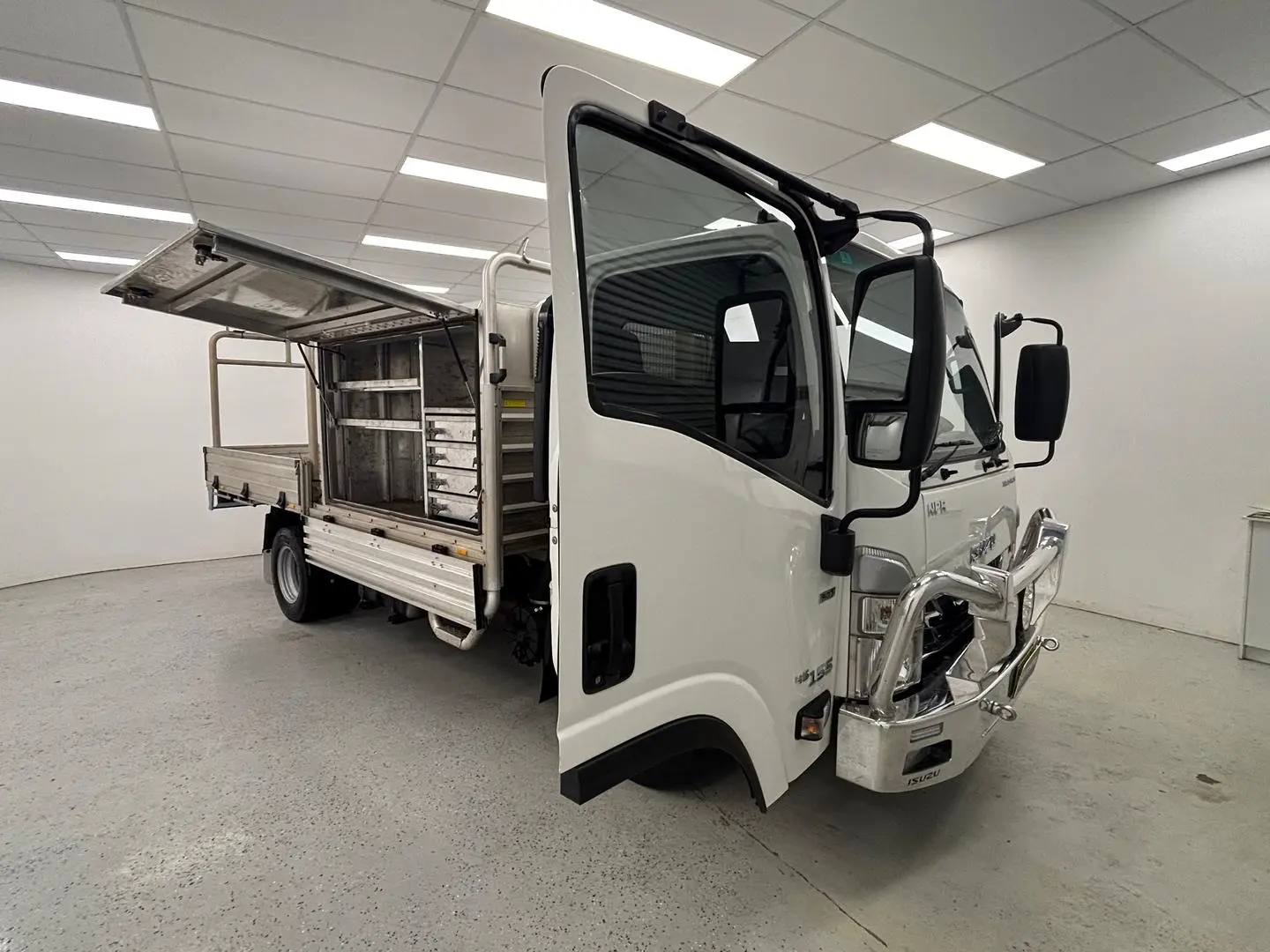 2023 Isuzu N Series Gallery Image 7