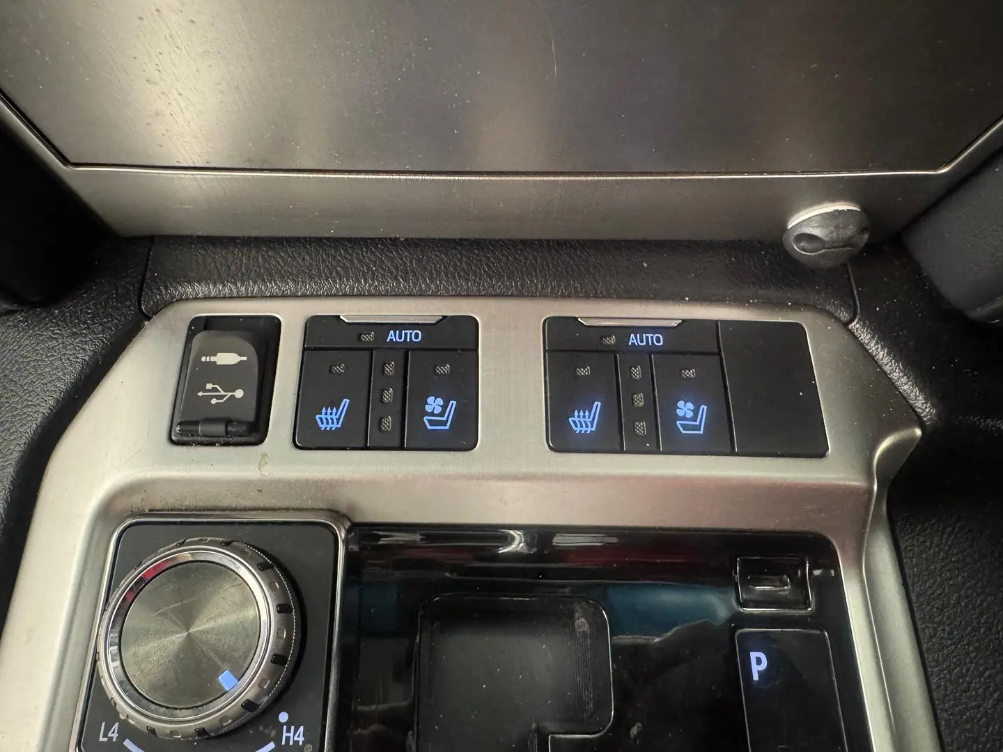 2019 Toyota Landcruiser Gallery Image 29