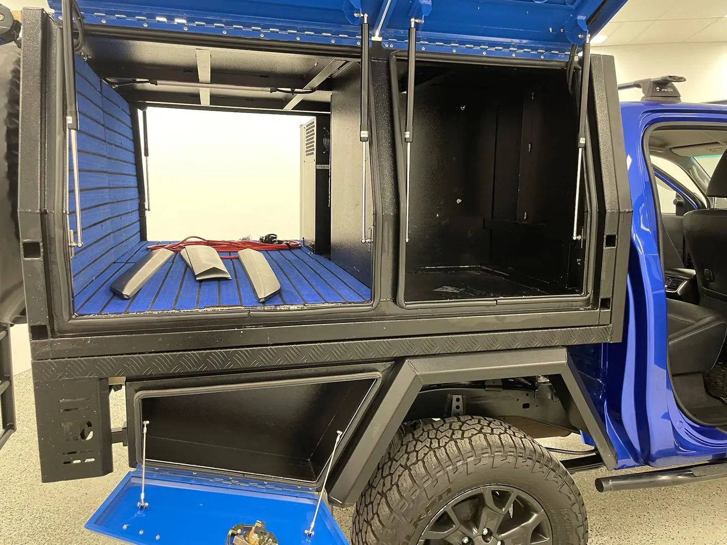 2018 Toyota Hilux Gallery Image 18