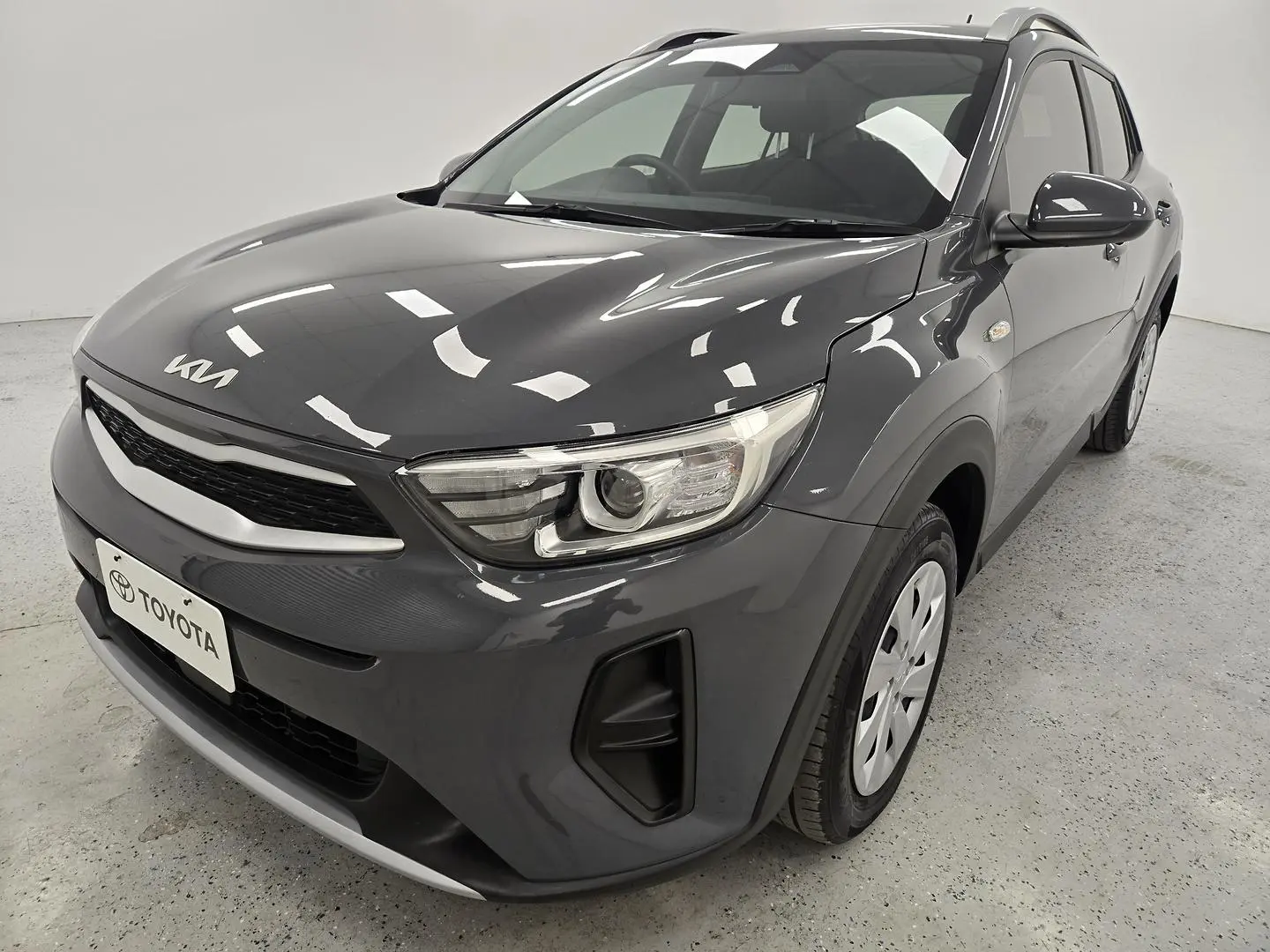 2023 Kia Stonic Gallery Image 6