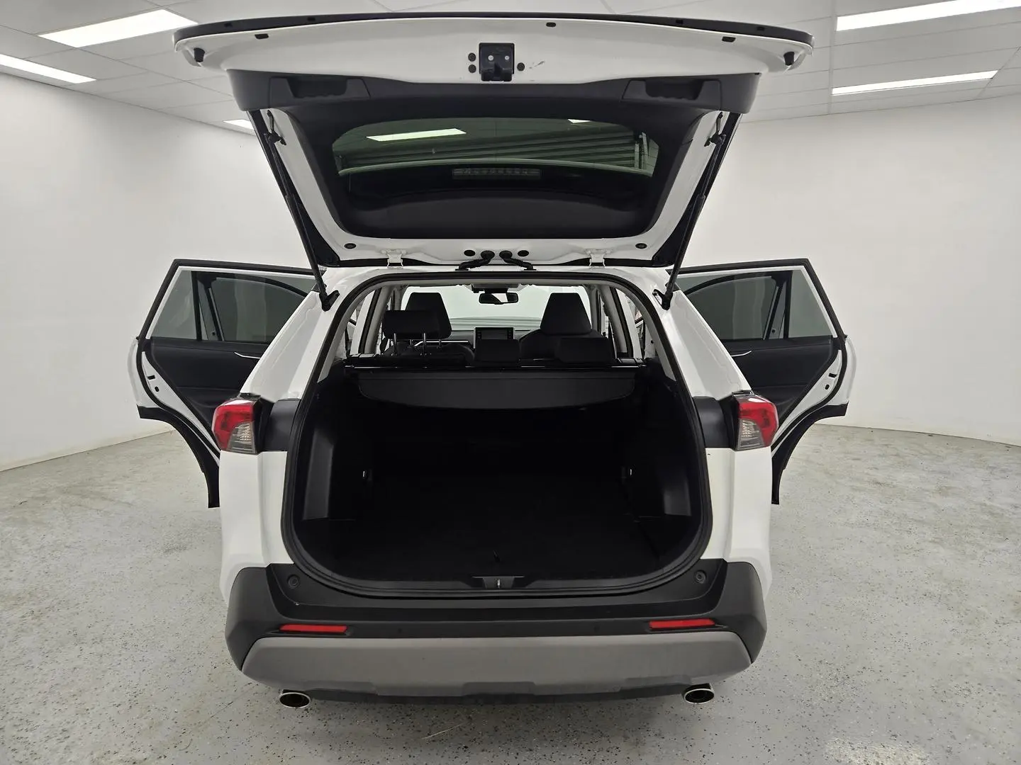 2021 Toyota RAV4 Gallery Image 11