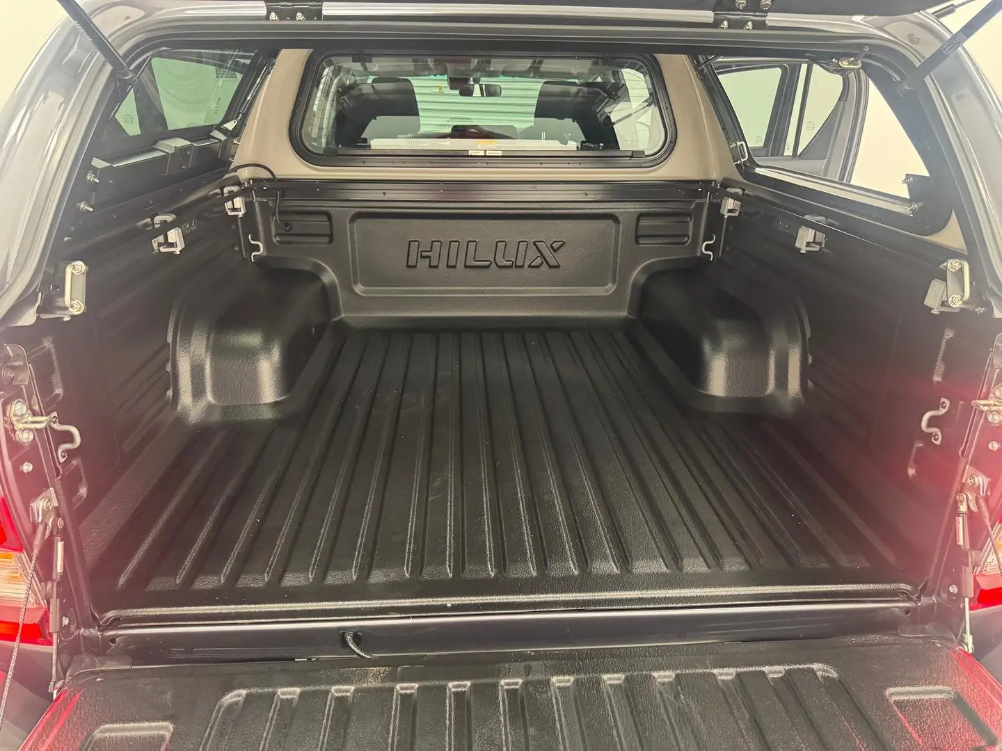 2025 Toyota Hilux Gallery Image 29