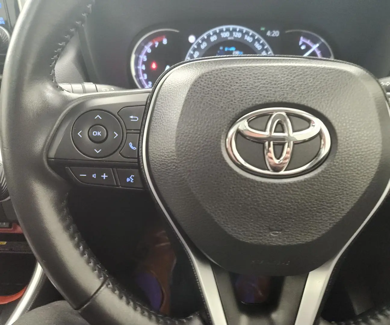 2019 Toyota RAV4 Gallery Image 27