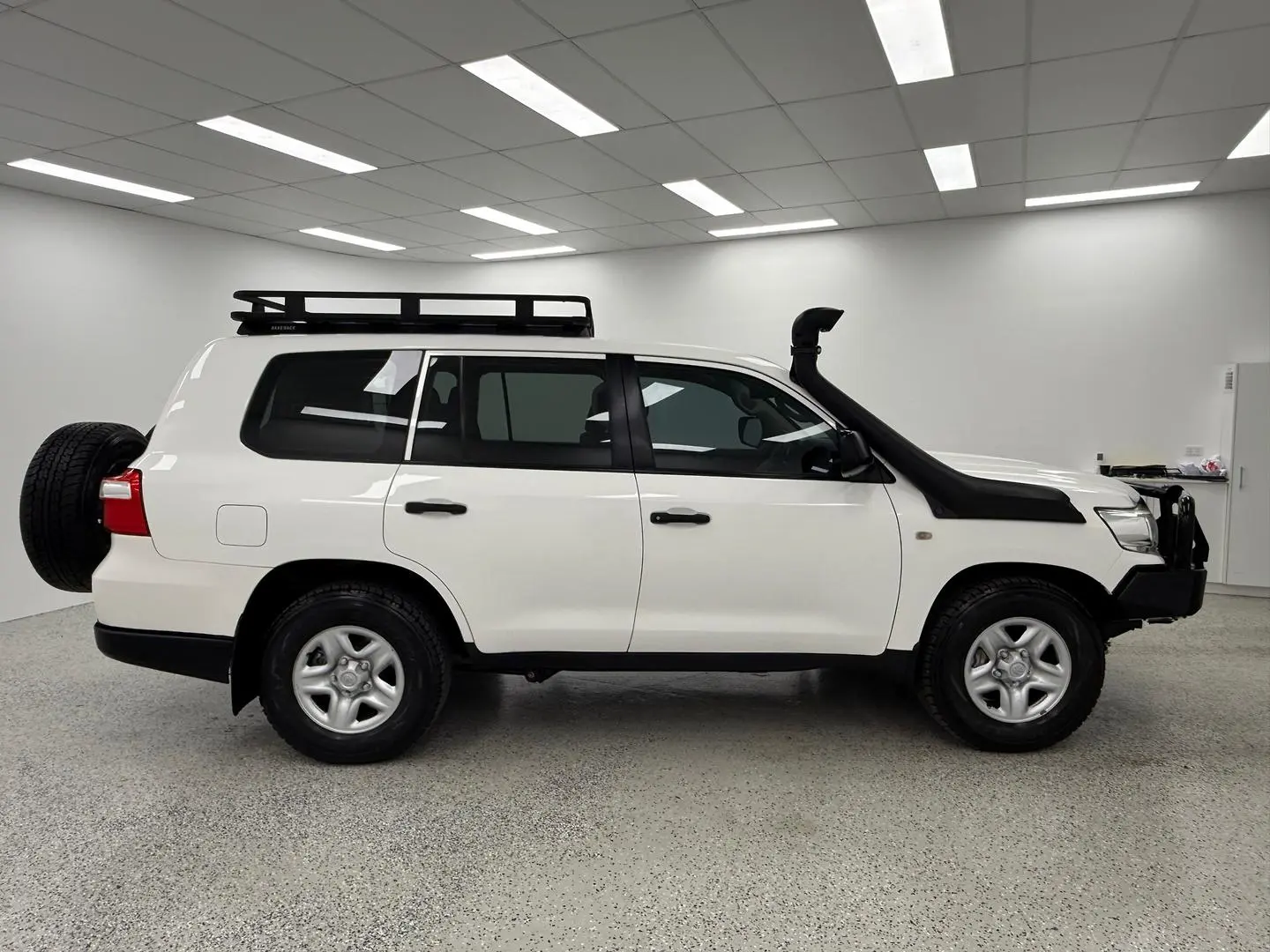 2020 Toyota Landcruiser Gallery Image 2
