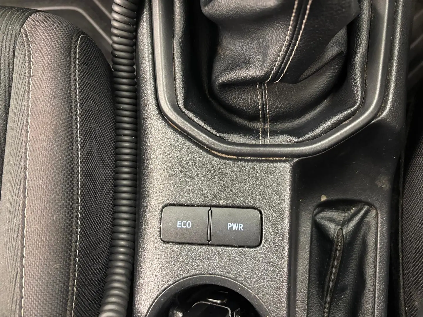 2023 Toyota Hilux Gallery Image 34