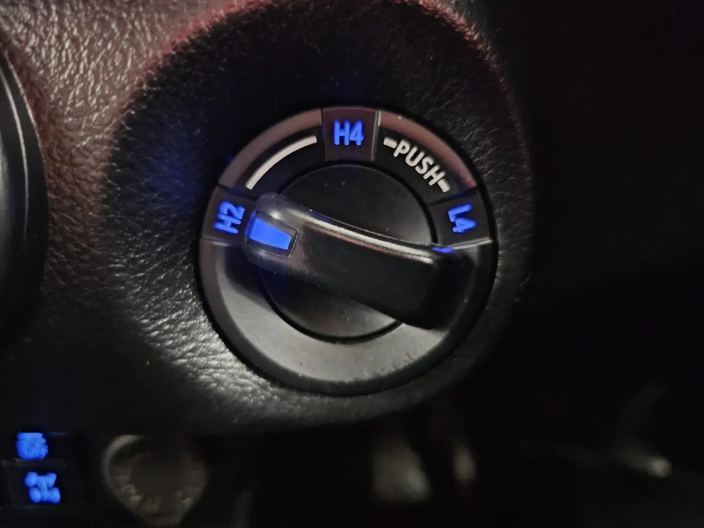 2022 Toyota Hilux Gallery Image 32