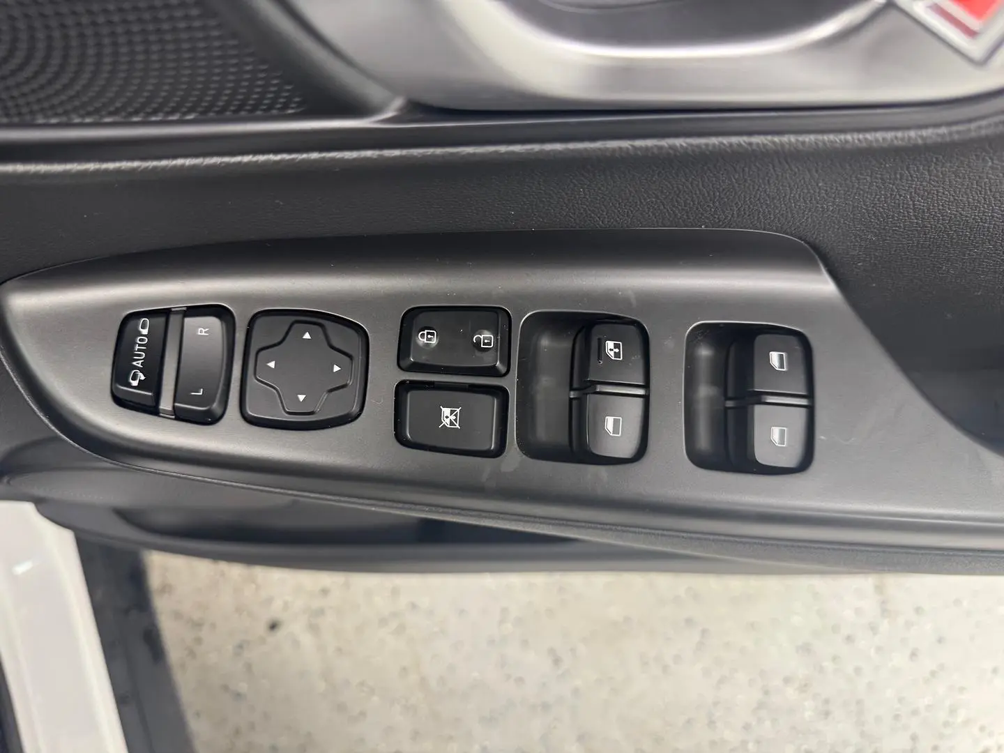 2022 Hyundai Kona Gallery Image 16