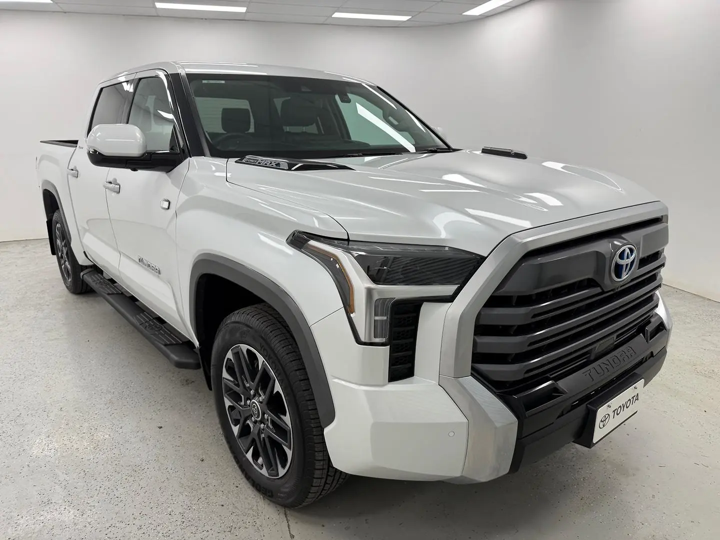 2024 Toyota Tundra Gallery Image 1