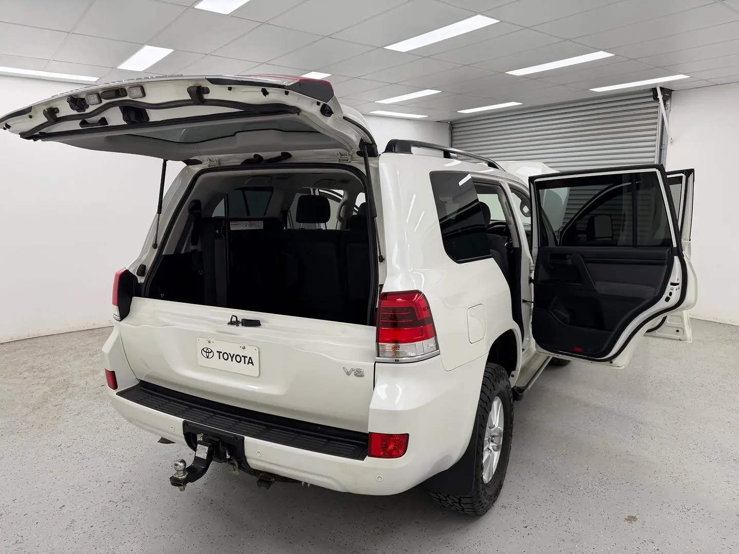 2020 Toyota Landcruiser Gallery Image 8