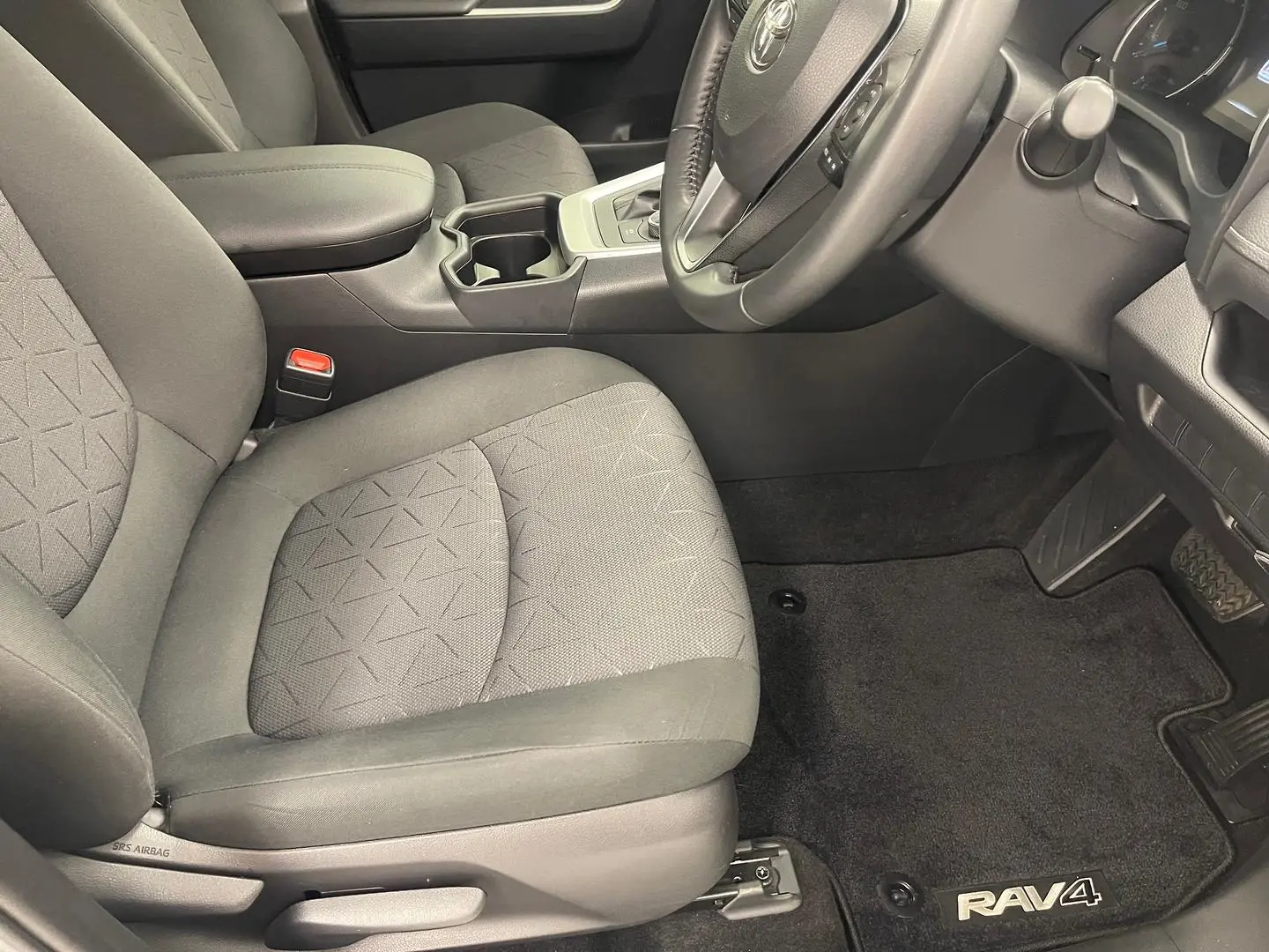 2021 Toyota RAV4 Gallery Image 22