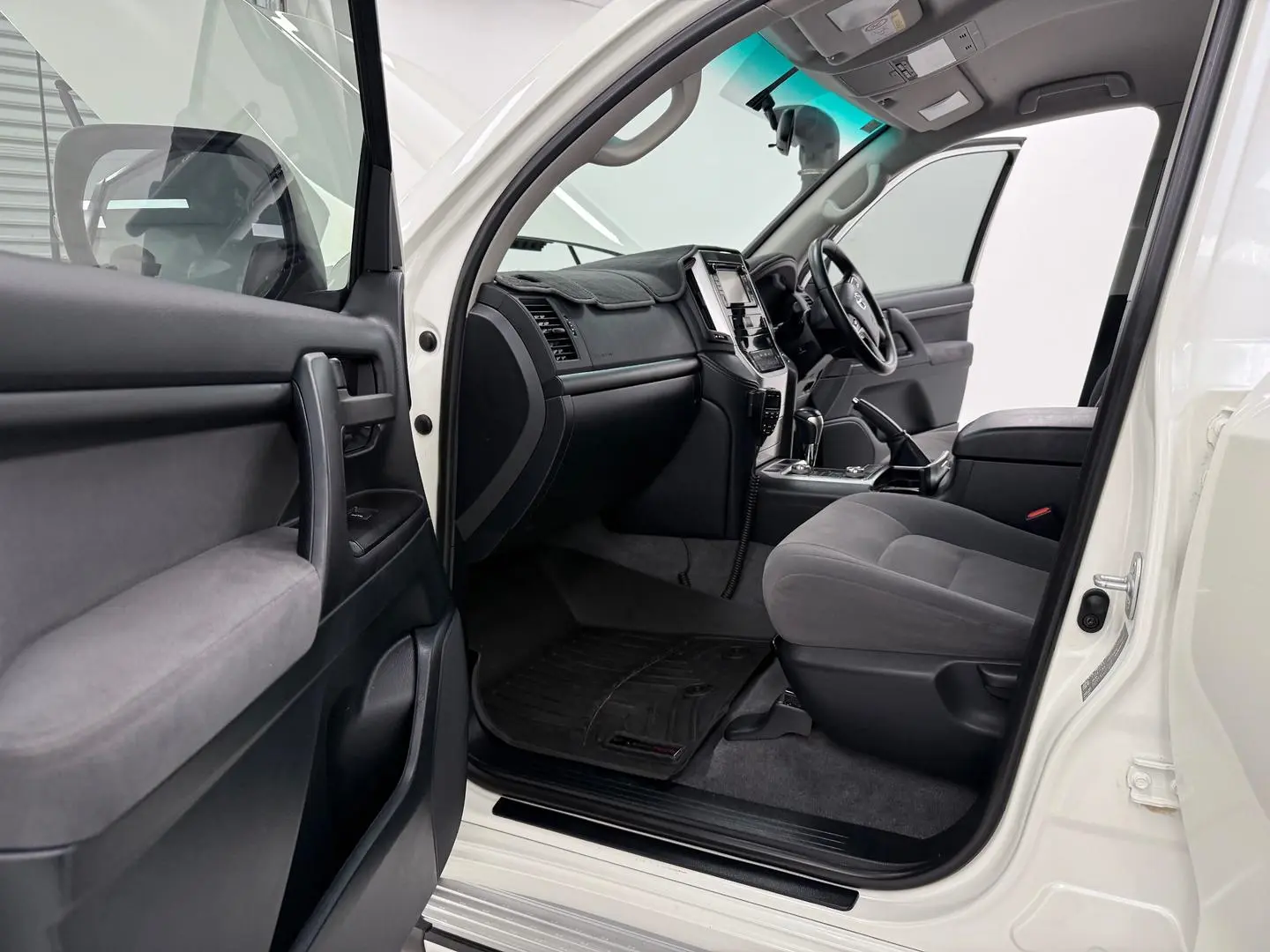 2021 Toyota Landcruiser Gallery Image 10