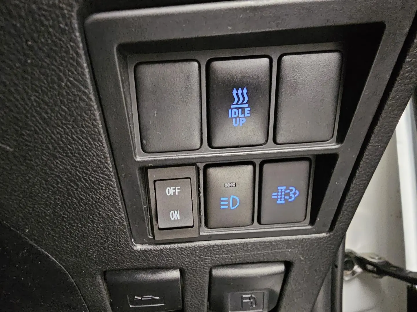 2019 Toyota Hilux Gallery Image 36